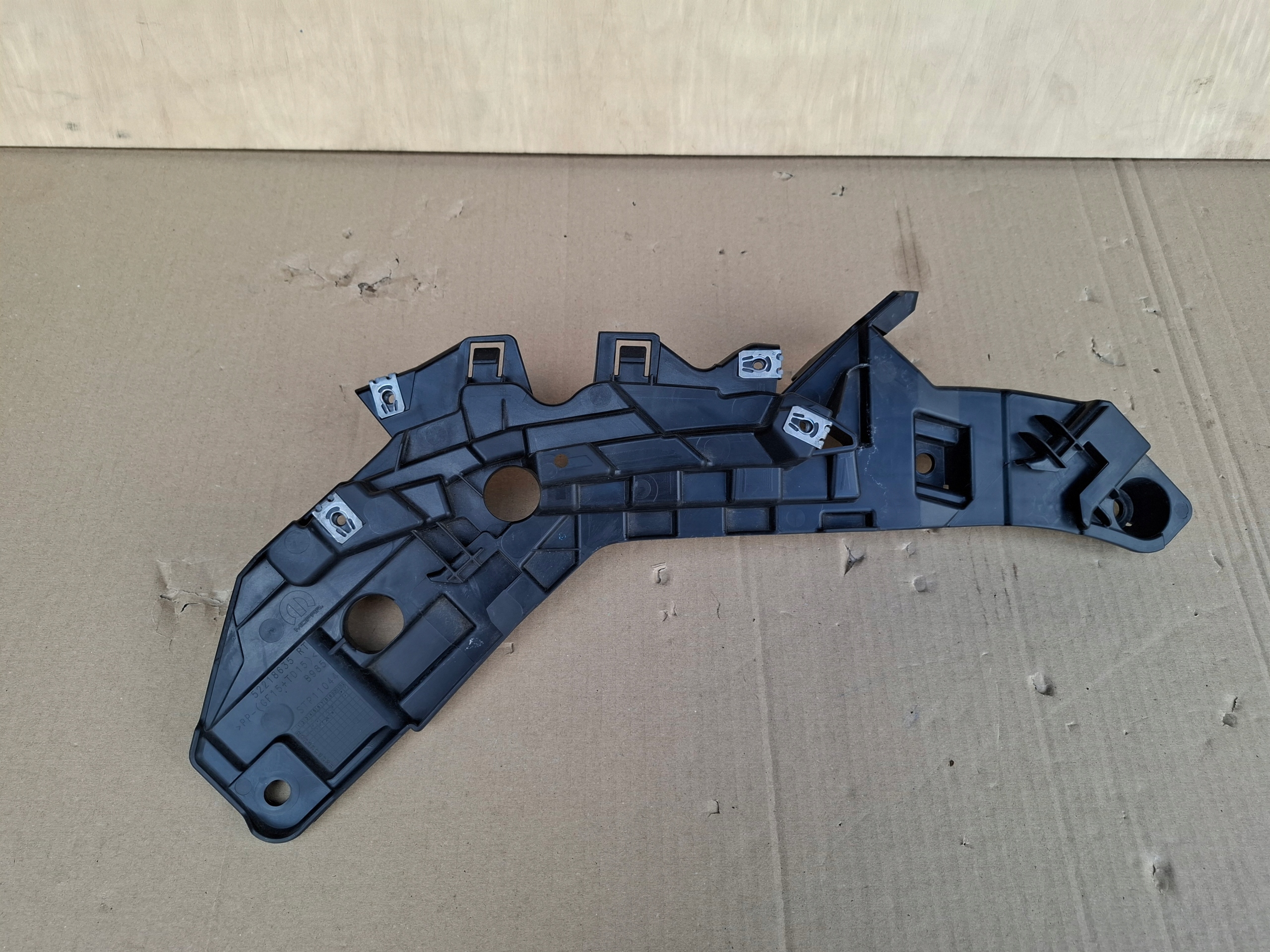 bumper bracket console REFLEKTORA front right OPEL MOVANO C 2024r