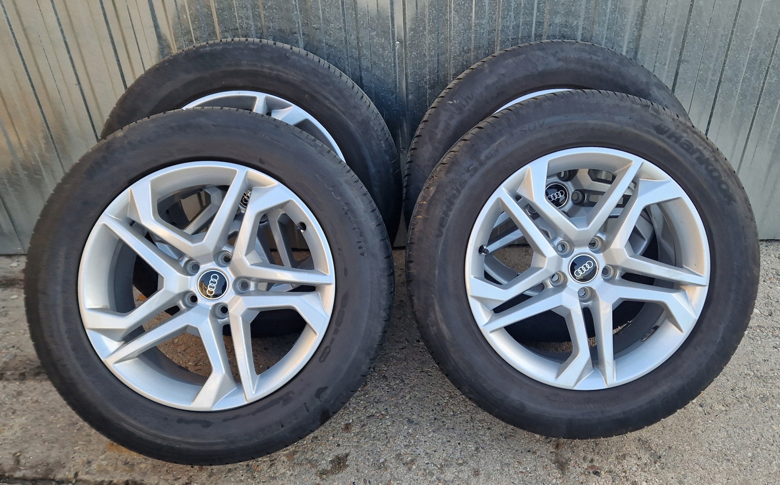 4× Диск алюминиевый Audi OE Q5 8.0