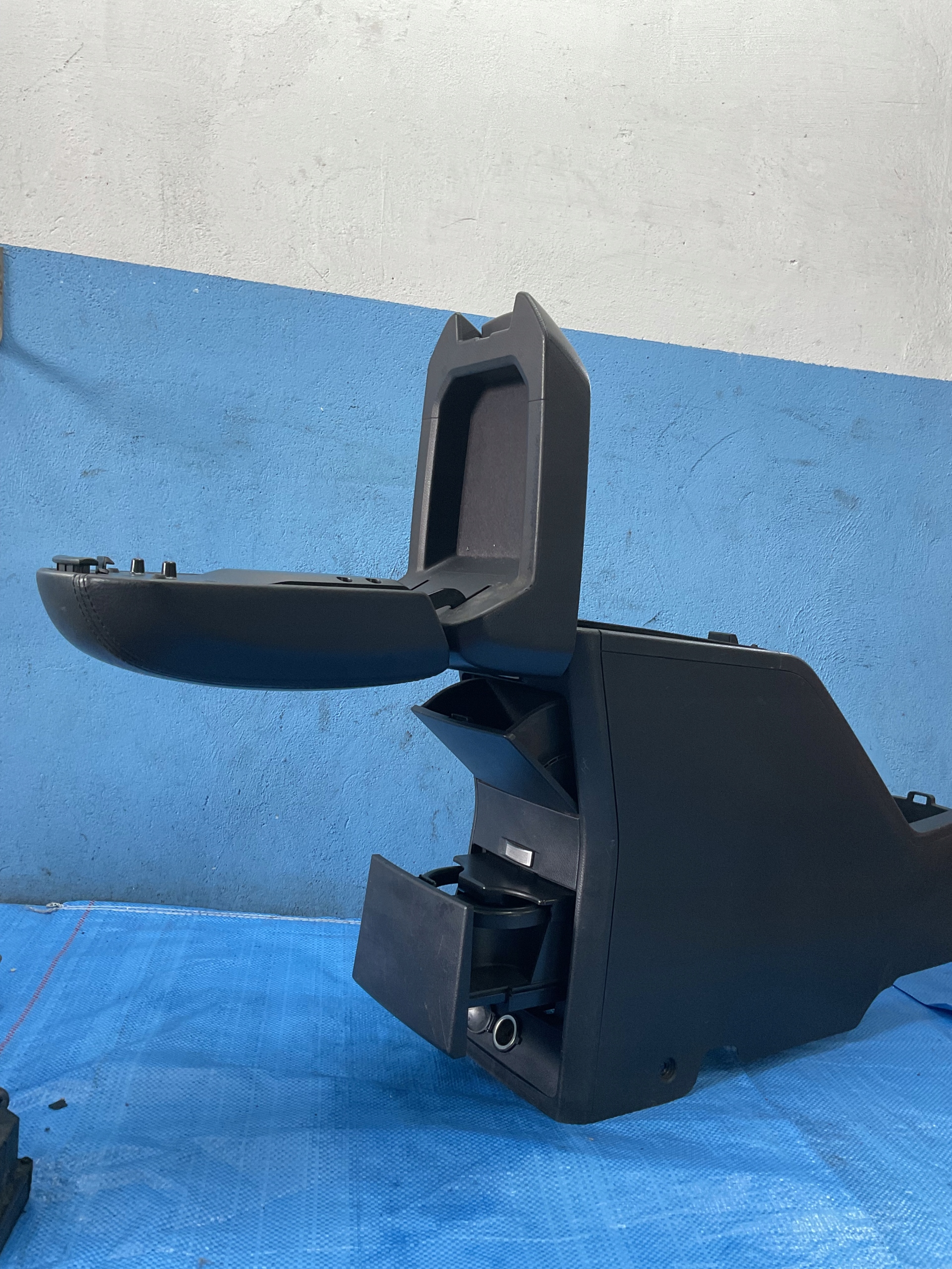 подлокотник с Chevrolet CAPTIVA и 2006-2011 европа