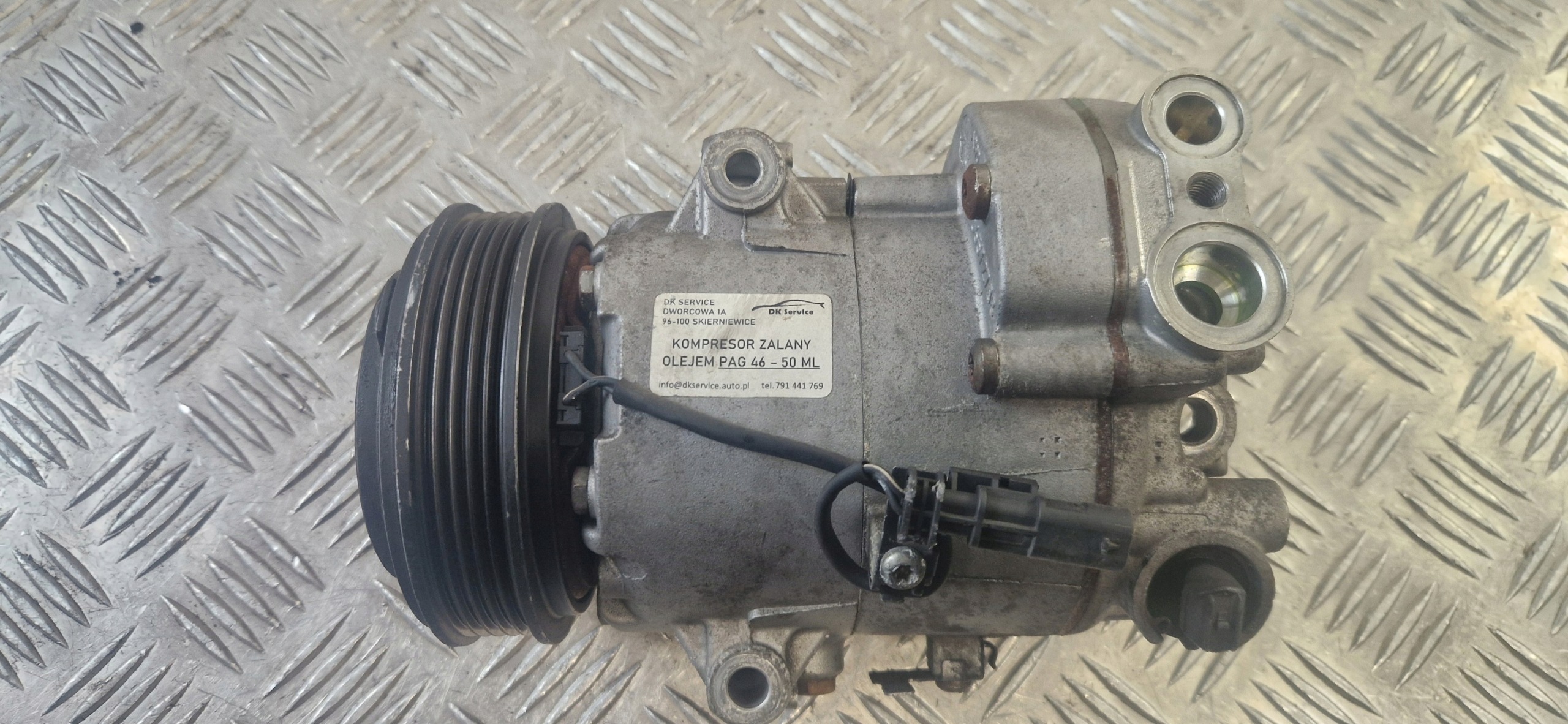 compressor of the air conditioning compressor; OPEL MERIVA B 1.4B 06573018