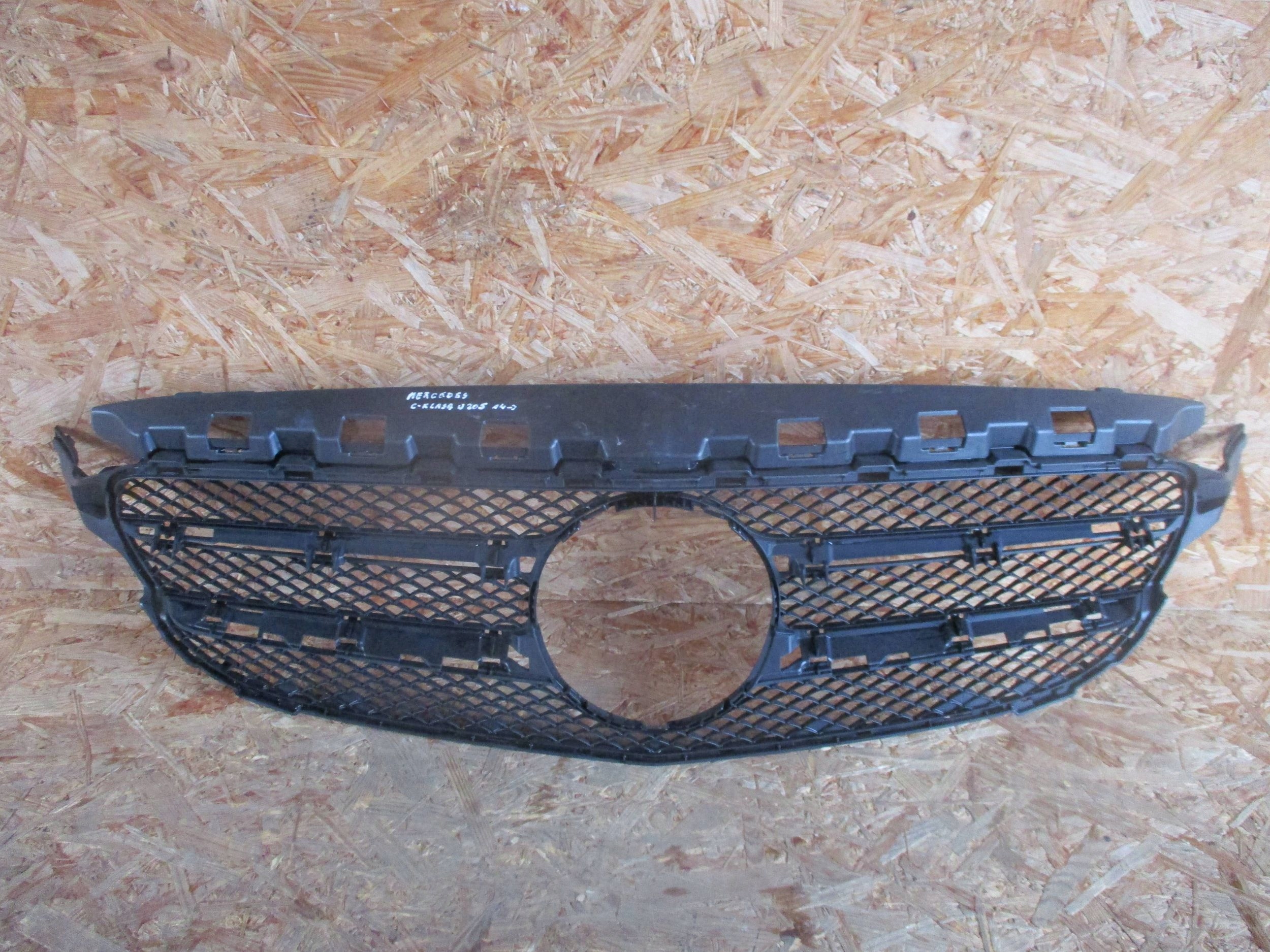 Grille MERCEDES C KLASA W205 14