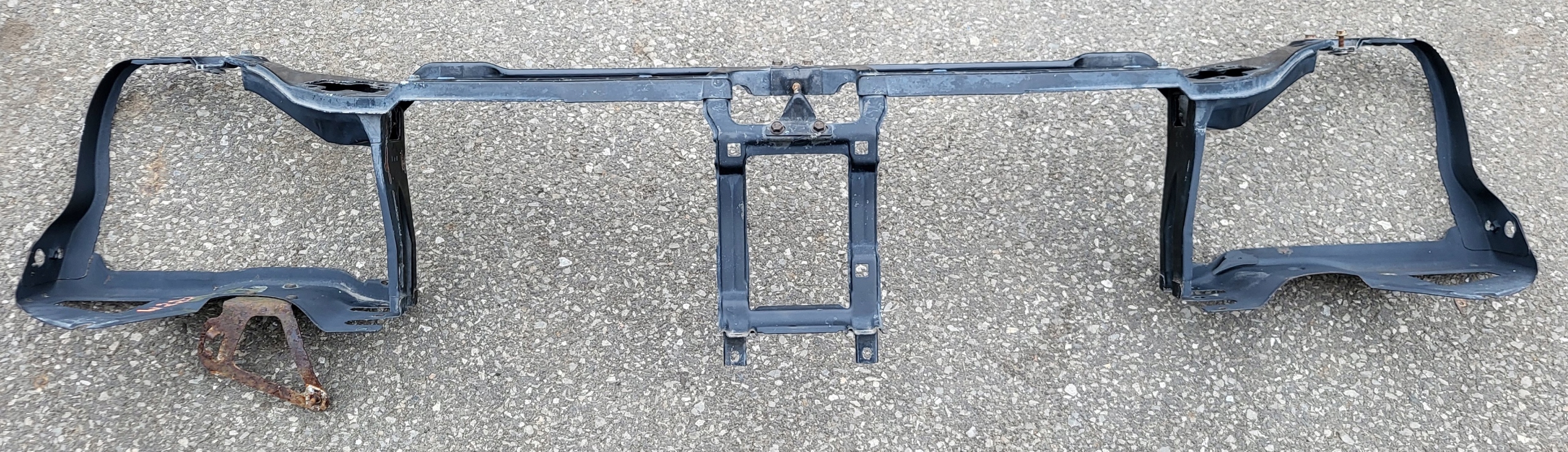 support panel for radiators upper pillar iron OKULAR MERCEDES S W220 OE