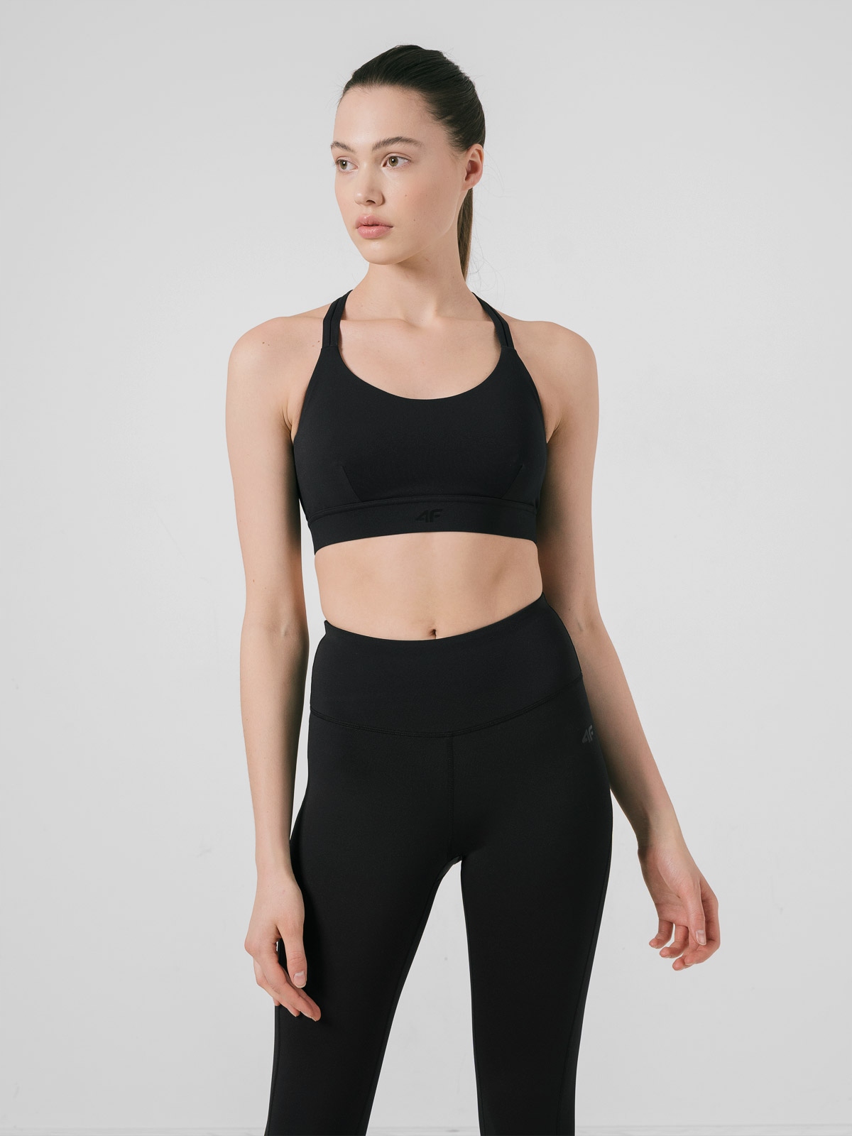 BIUSTONOSZ TRENINGOWY 4F Marka 4F