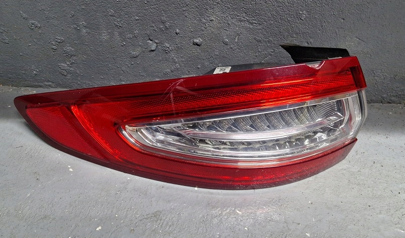 FORD MONDEO MK5 LAMPA LEWY TYŁ LED HATCHBACK ORYG EU