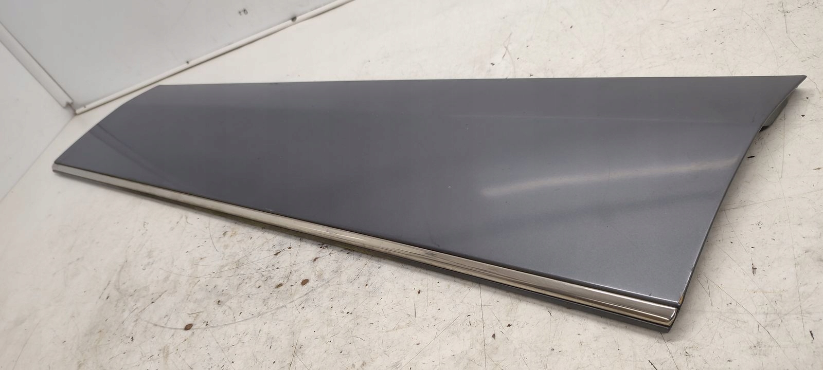 moulding door right front Mercedes W140 3,2 199