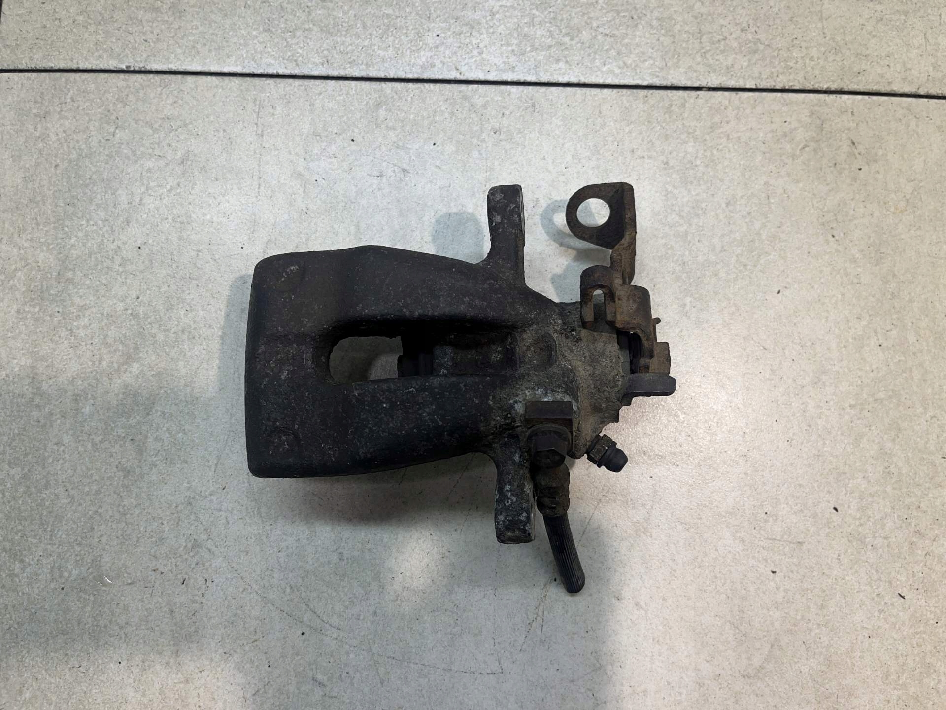 caliper left rear part OPEL ZAFIRA A 2.0 DTI