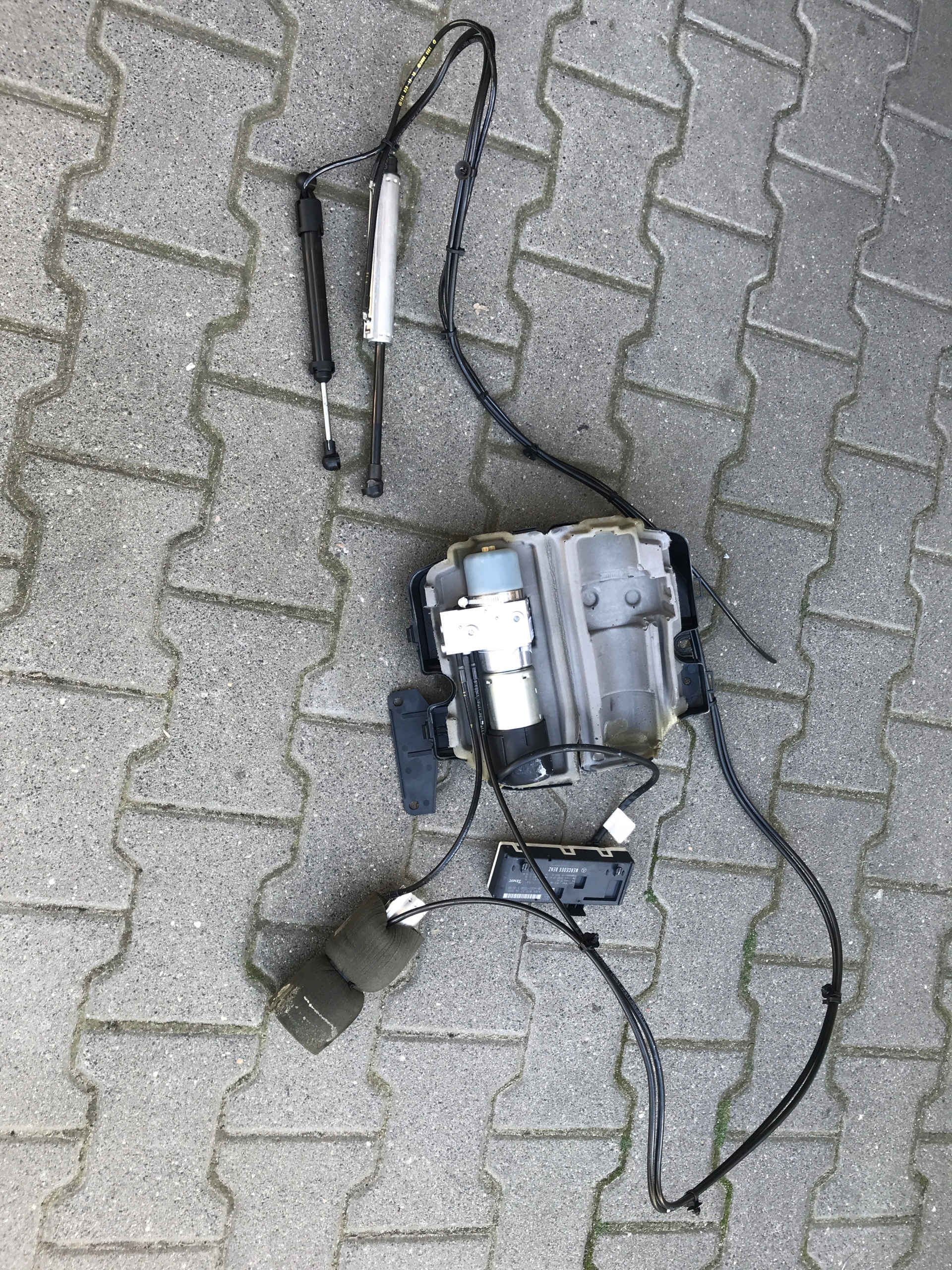 MERCEDES GL ml 164 насос задніх дверей a 1648002948