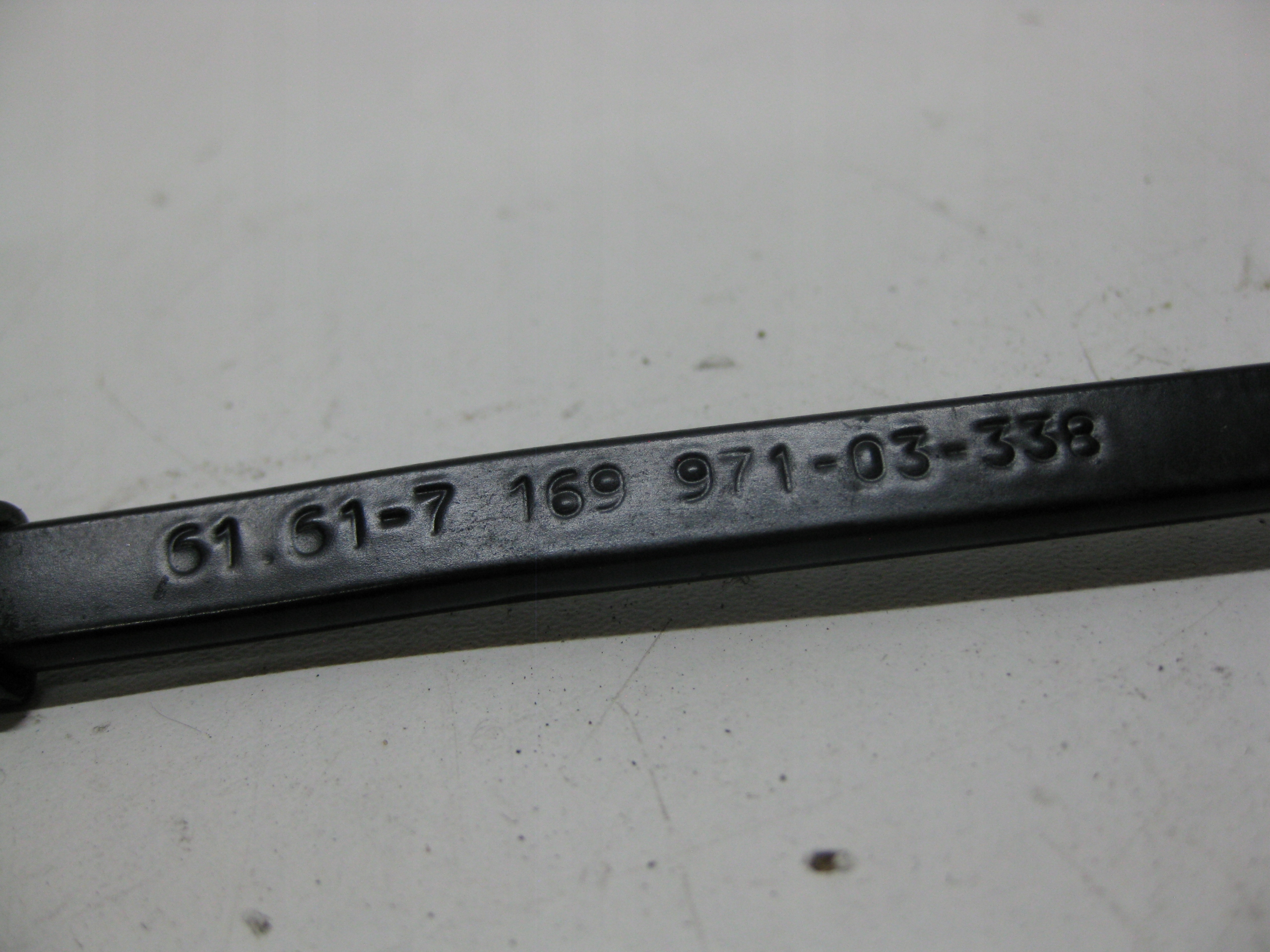 BMW E87 08R wischerarm links 7169971