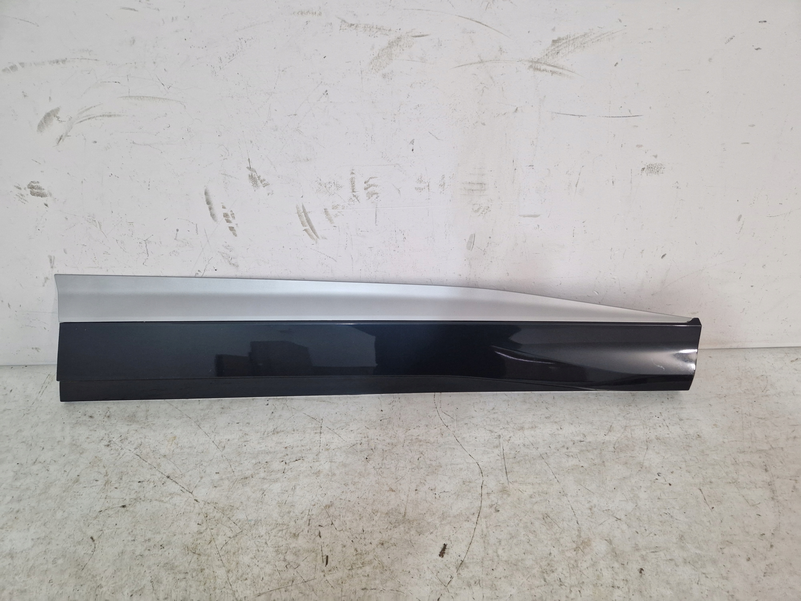 AUDI Q4 E-TRON moulding door right front PREMUIM 89A853968B