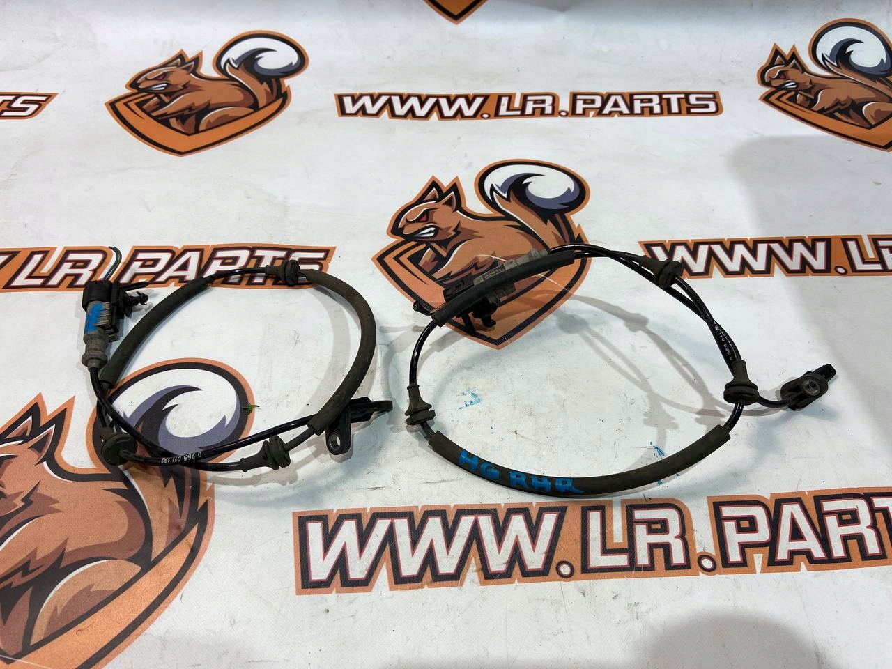 LR139995 - Датчик ABS задній DISCOVERY SPORT L550 M8D2-2c190-AA