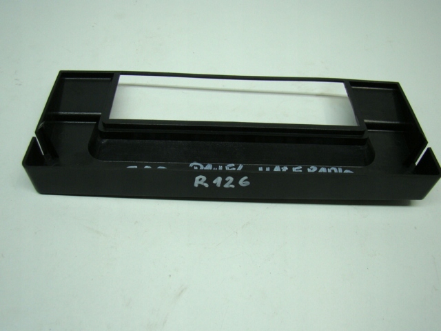 RAMKA ADAPTER POD RADIO BMW E39 X5 Producent części BMW OE