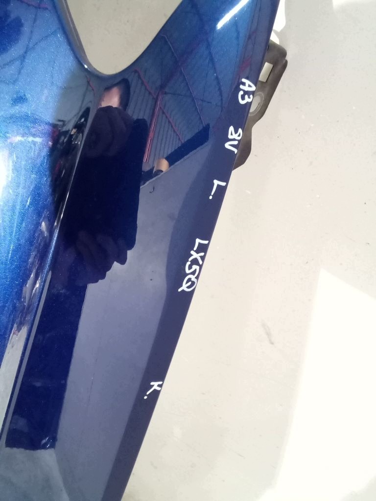 Audi A3 8V blatník ľavý LX5Q
