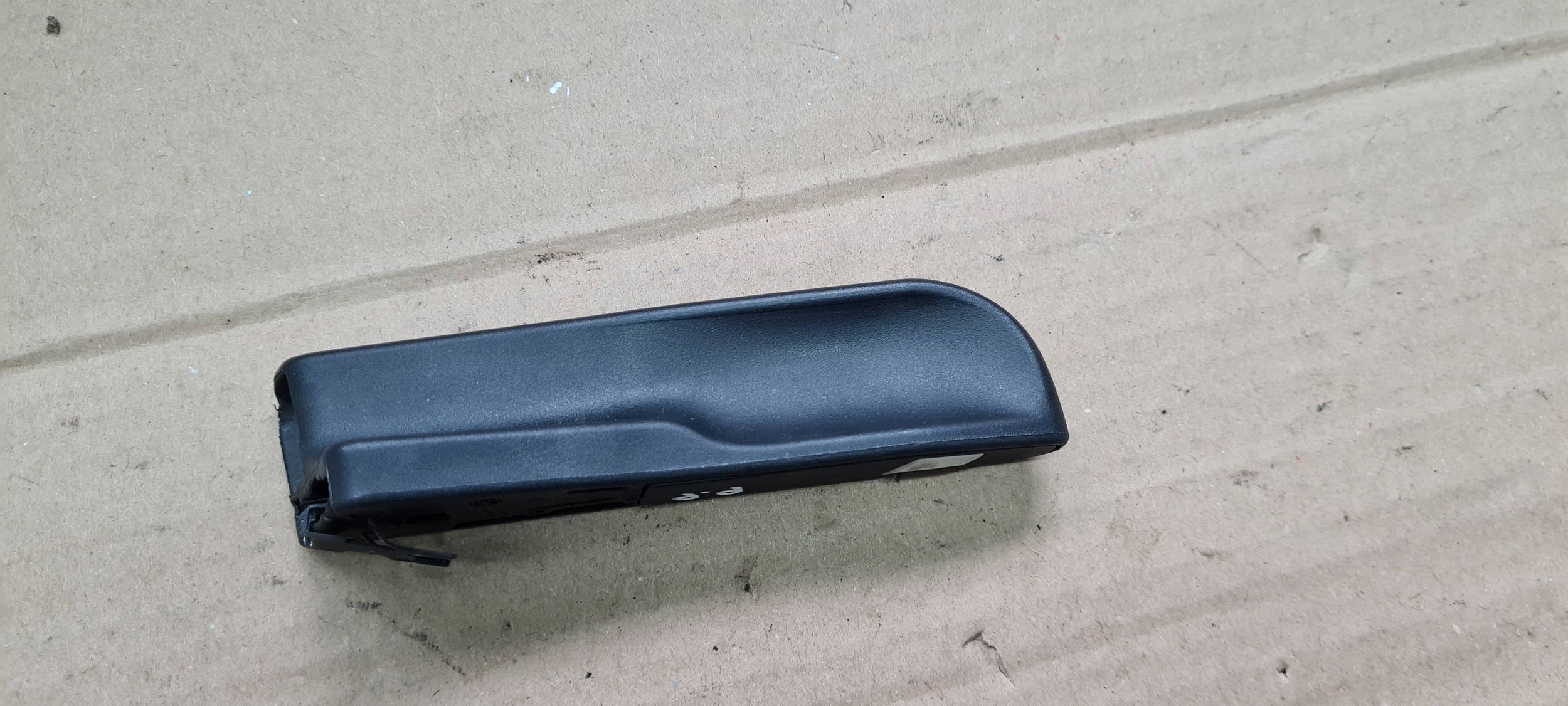 A6 C6 LIFT handle DRZWIGNI seat right right front A4 B6 B7