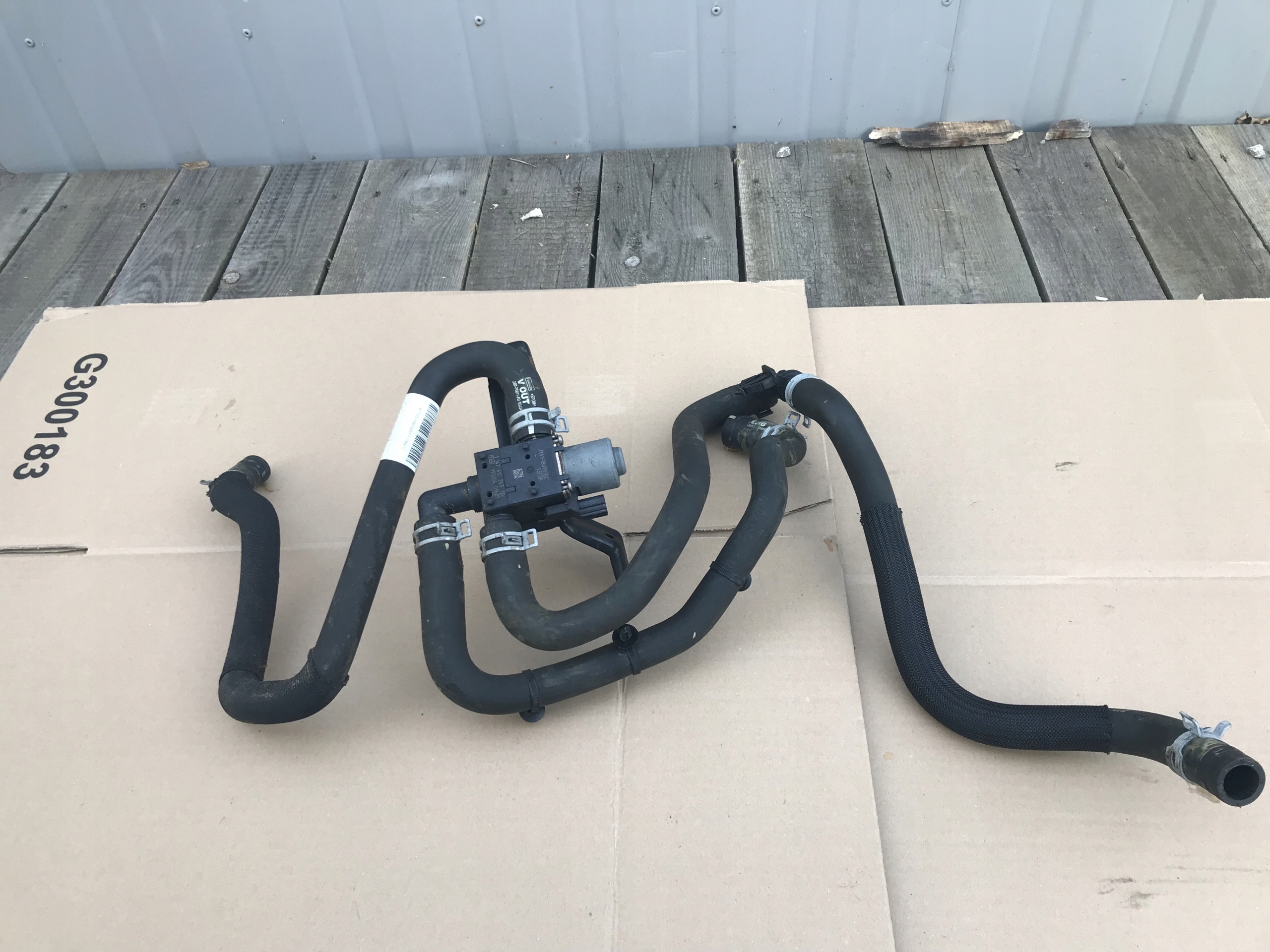 PRZEWODY CHŁODNICY OLEJU FOCUS MK4 18- 1.0 ECOB