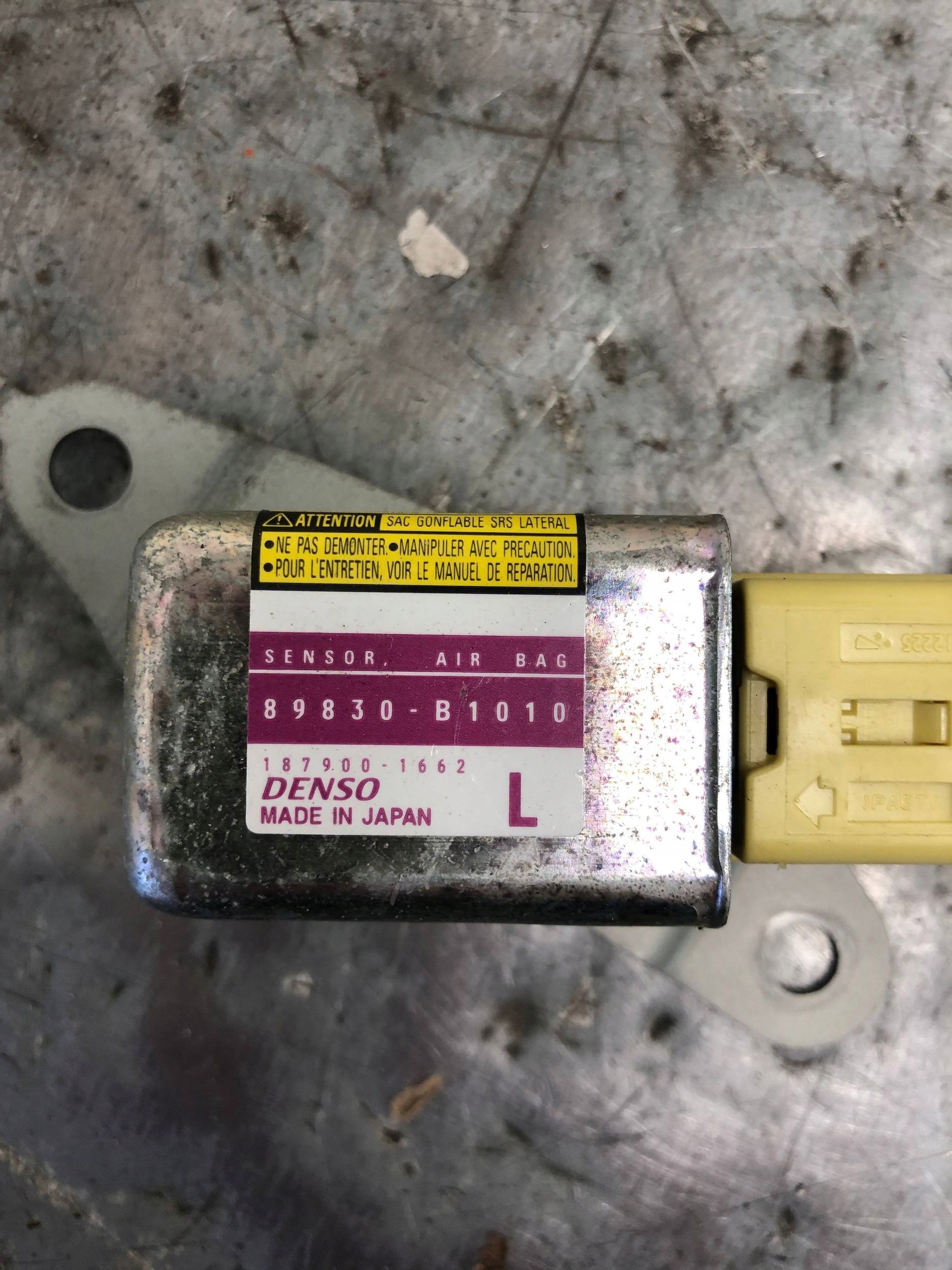 Crashsensor Drucksensor links DAIHATSU SIRION II 89830-B1010