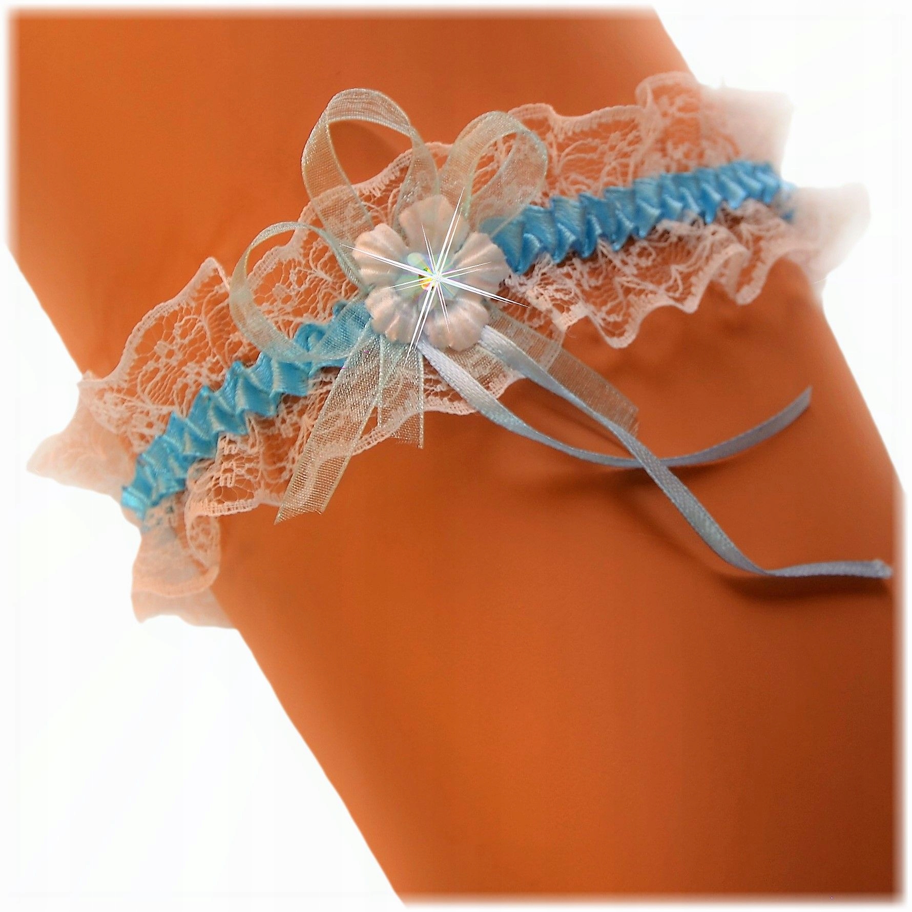 PODWIĄZKA ŚLUBNA biało - niebieska NIESPADAJĄCA