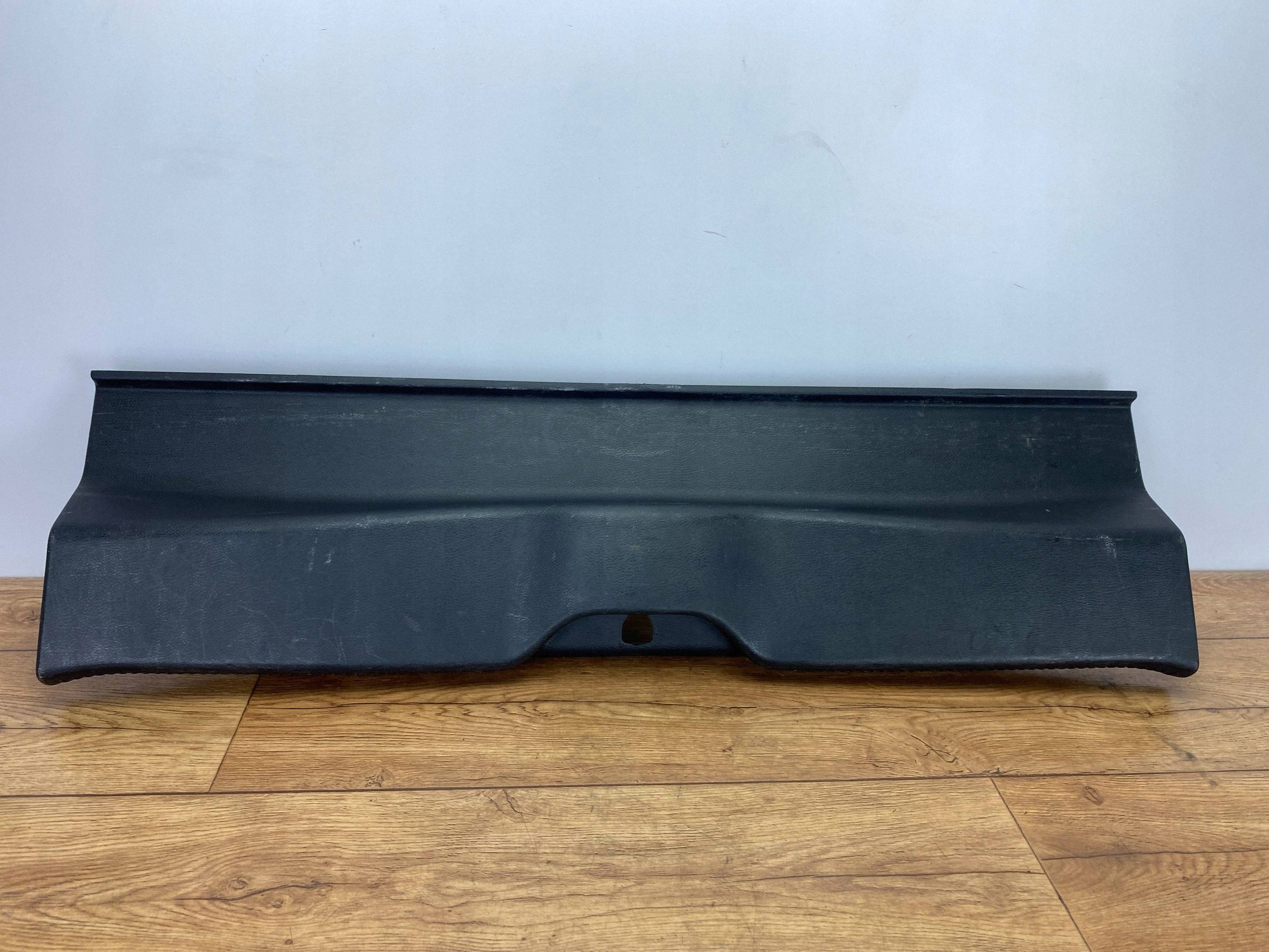 cap of the threshold boot Dodge Charger 2015+