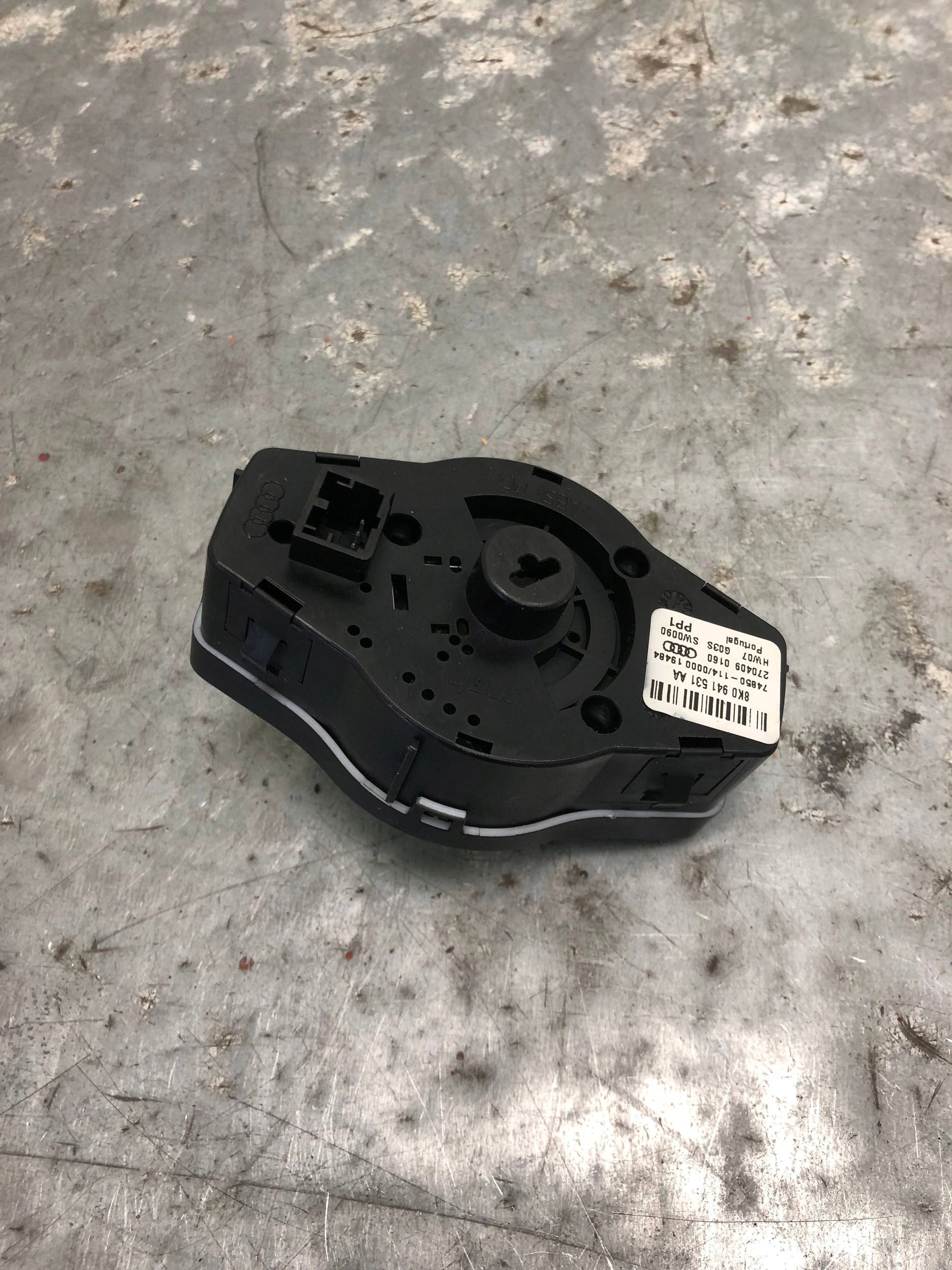Interrupteur commande phares feux AUDI A4 B8 8K0941531AA