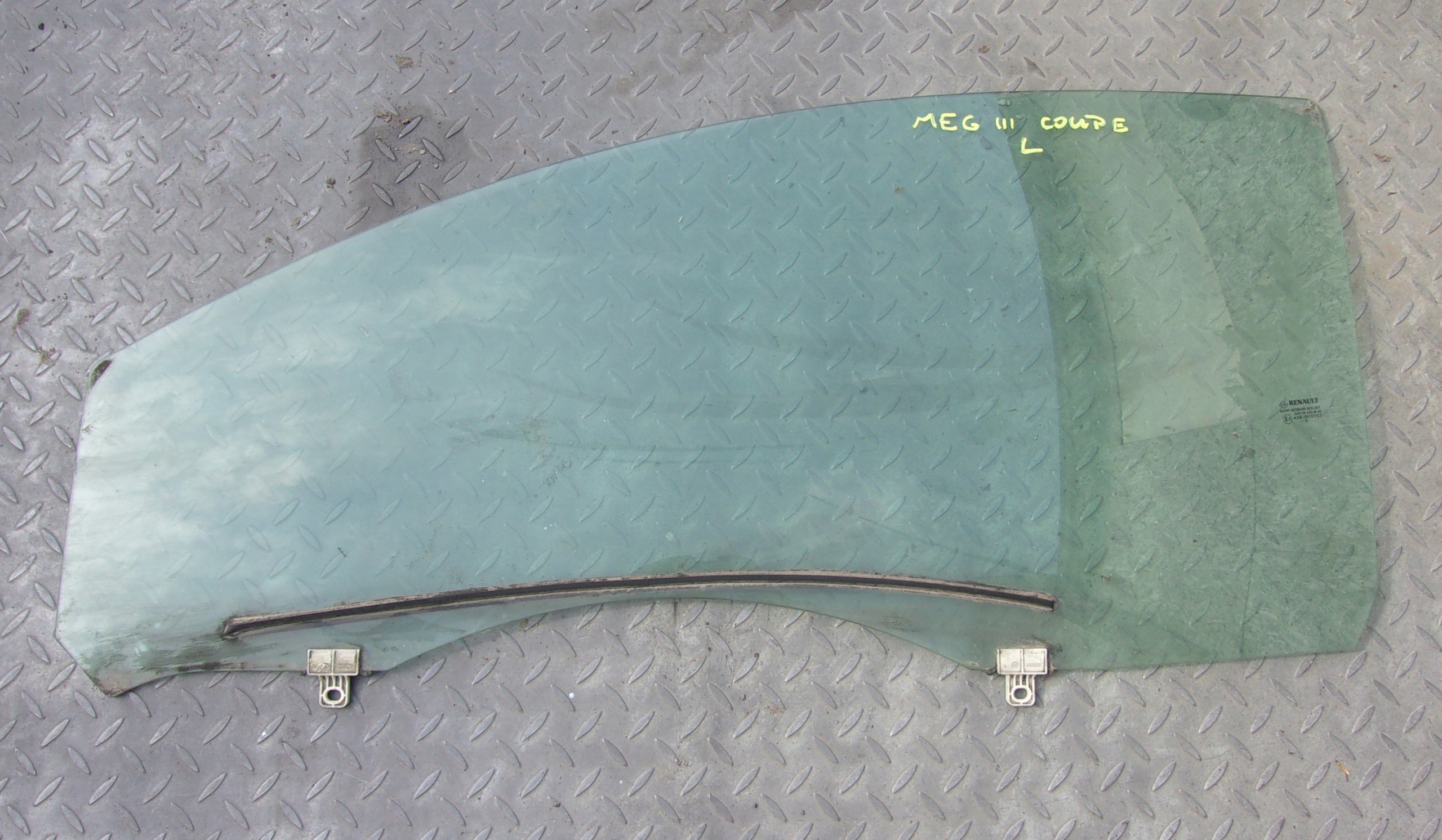 SZYBA DRZWI LEWA MEGANE III COUPE