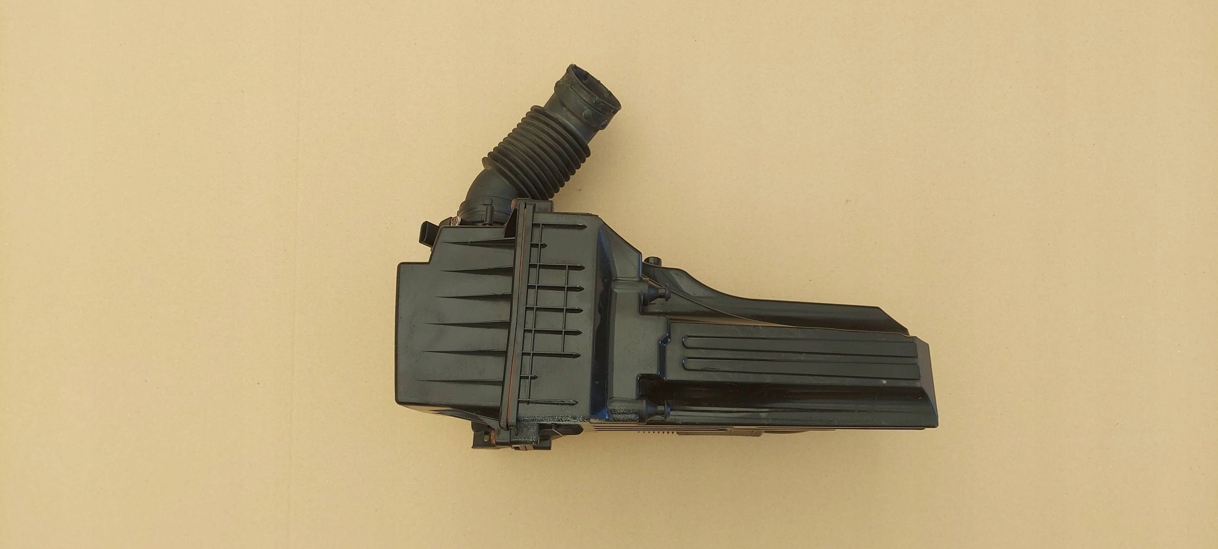 Gehäuse filter luft FORD FIESTA MK7 B-MAX 1.6 TDCI 8V21-9600-AE