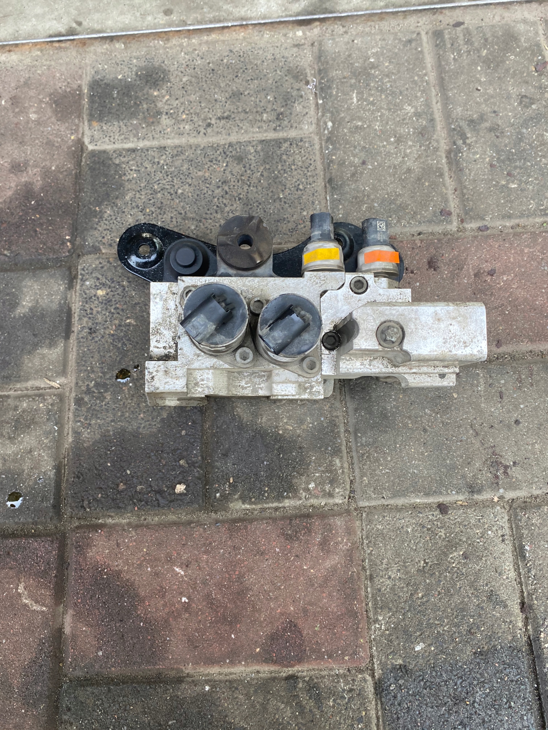 MERCEDES GLS X166 блок клапанов 1663201158