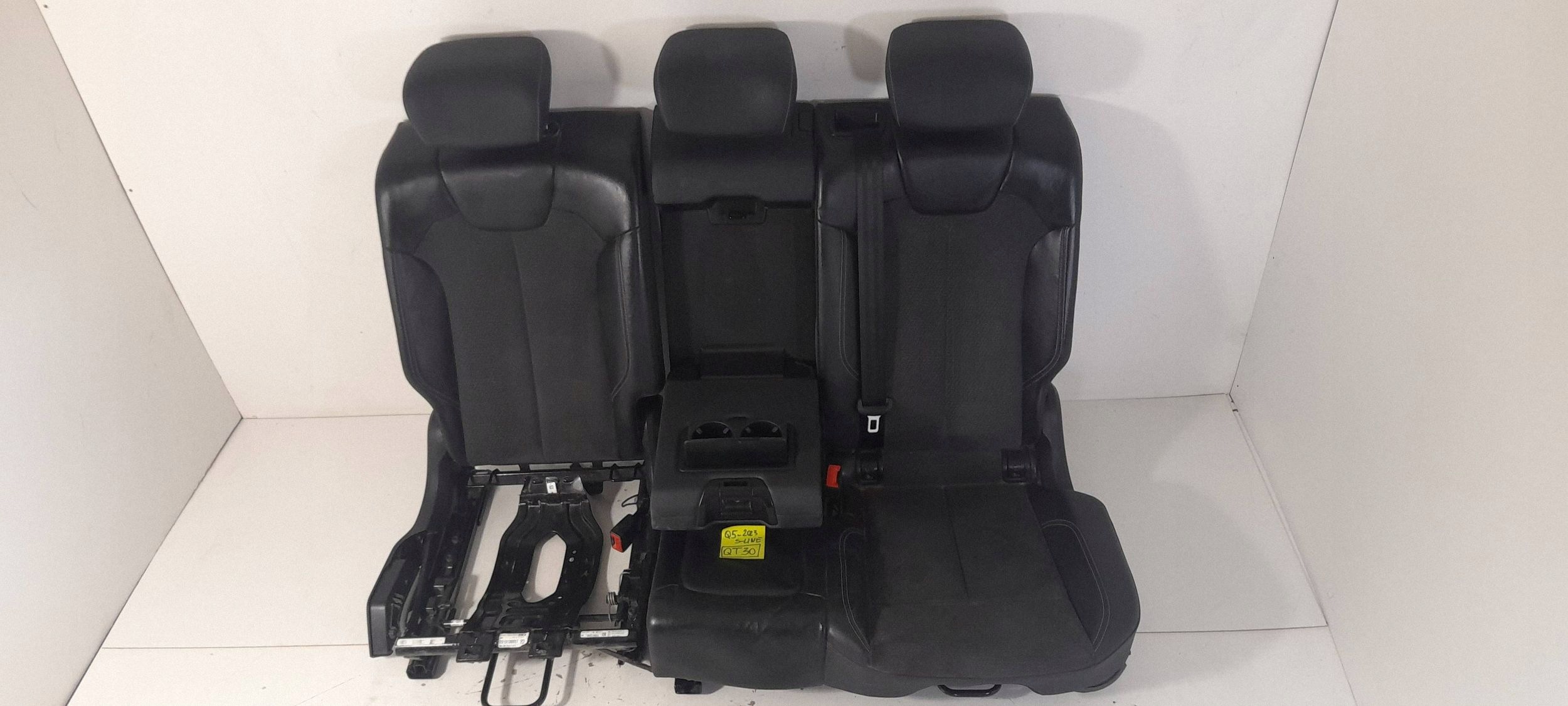 Audi Q5 80A SQ5 FY S-Line Sitz hinten (QT30)