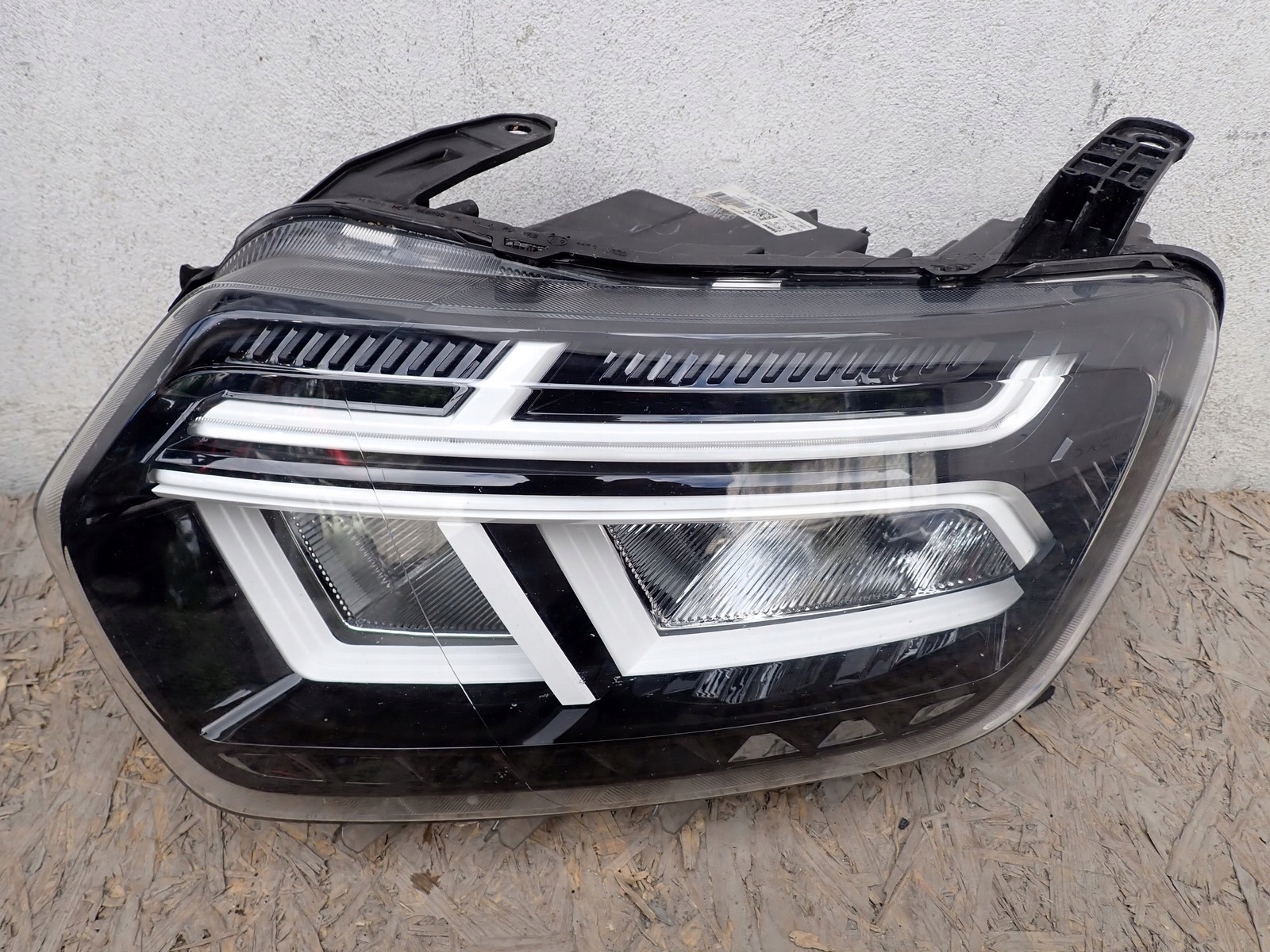 light left REFLEKTOR left LED DACIA DUSTER 2 II HM LIFT 21-24R 260602465R