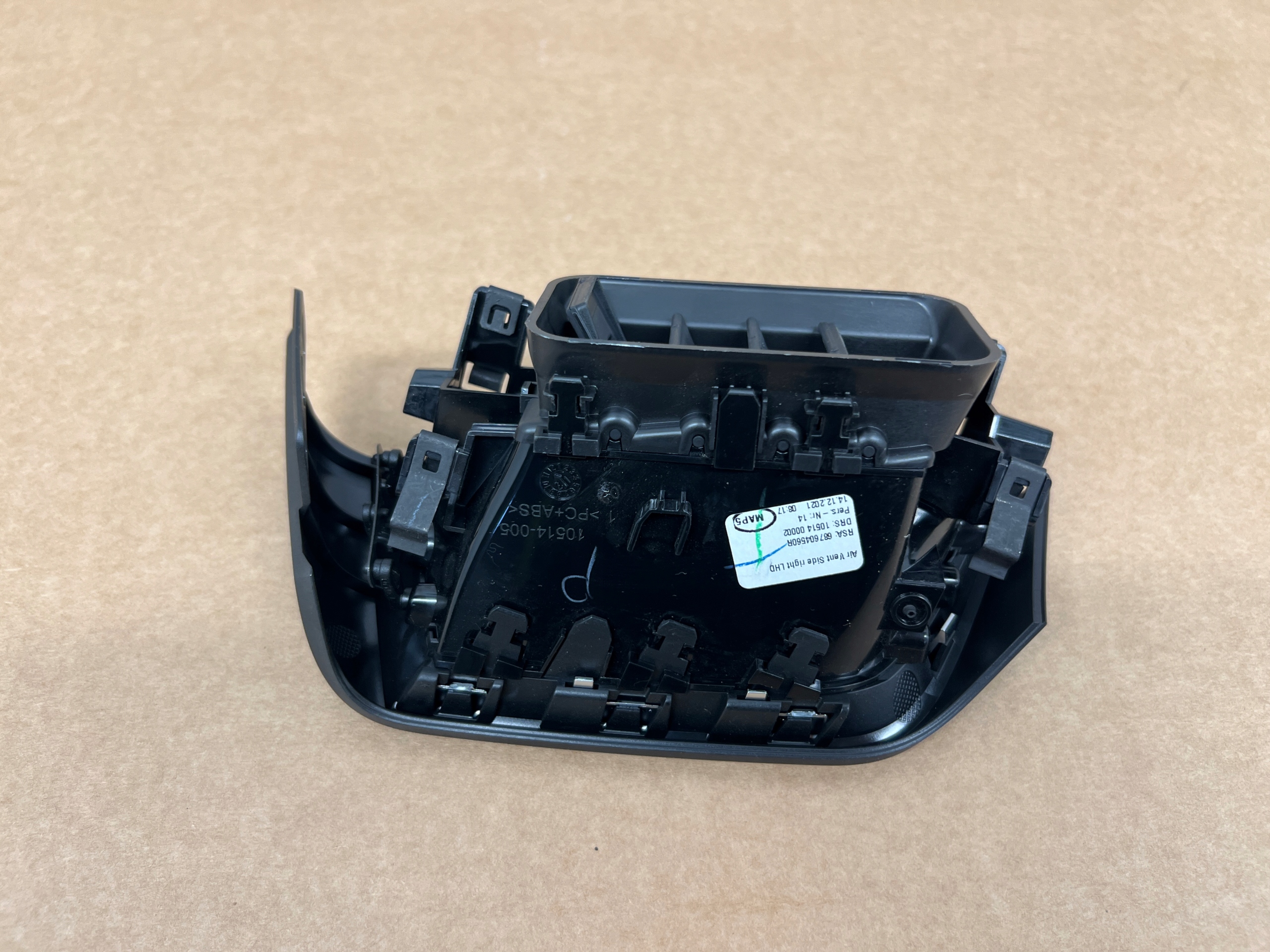 Renault Clio V 5 grid air conditioning devices right front right front 687604560R