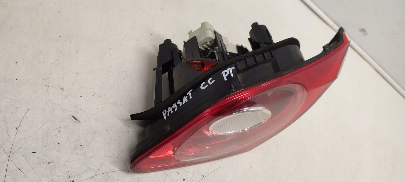 light rear part rear right to the bonnet VW Passat CC 2,0 TDI