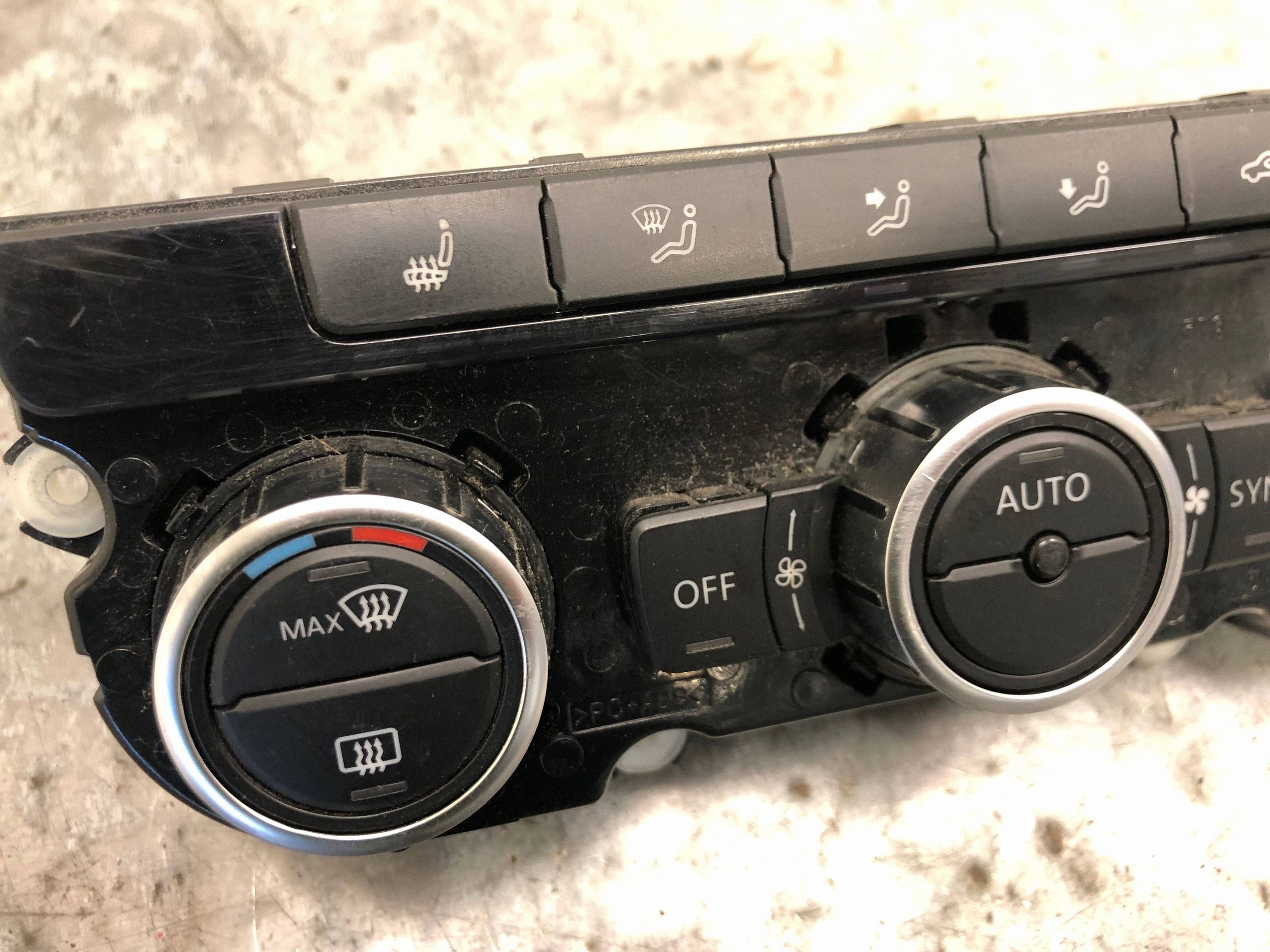 Unite commande clima VW PASSAT B7 3AA907044BQ