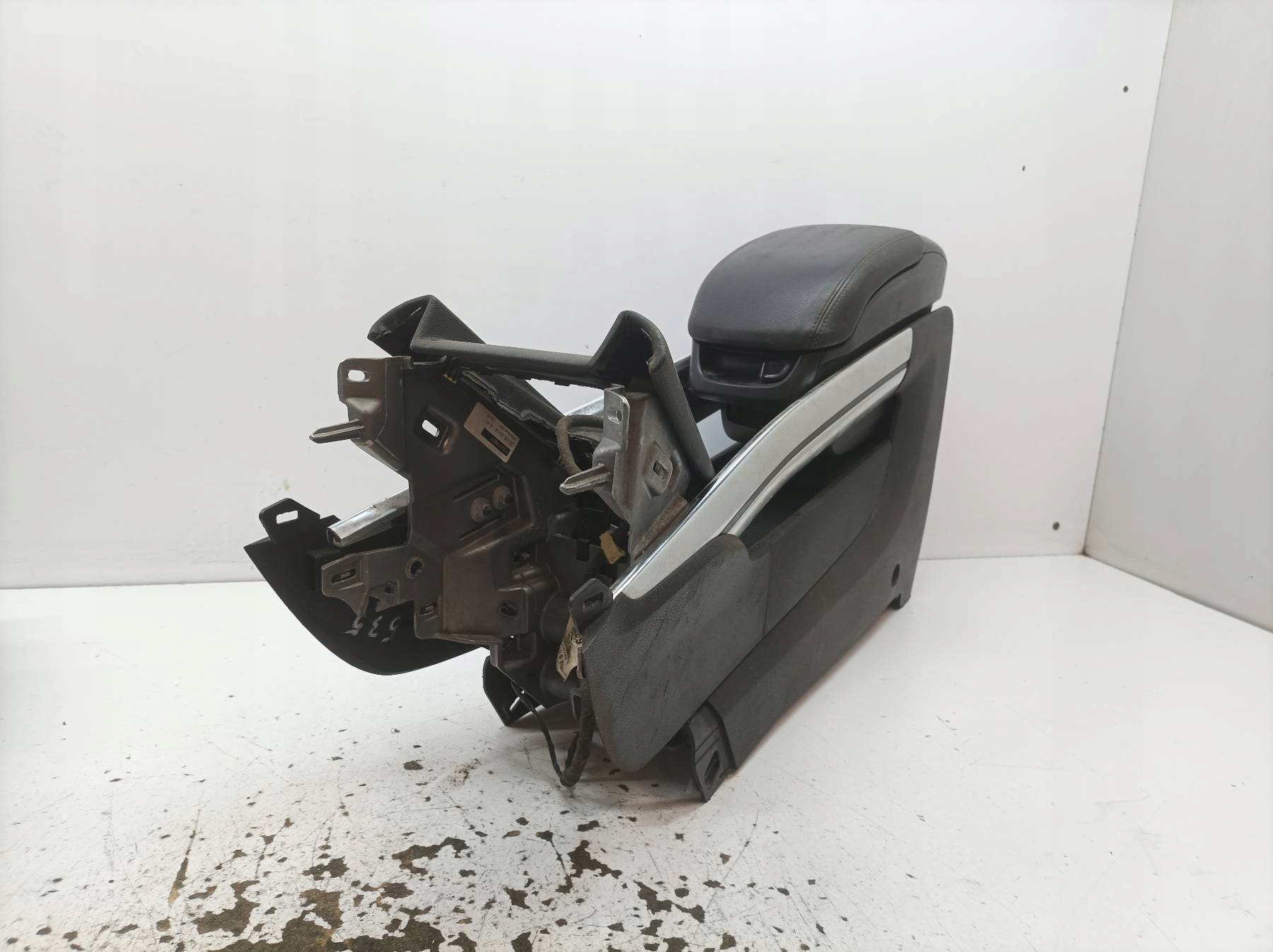 TUNEL central armrest C Opel Zafira III (2011- )