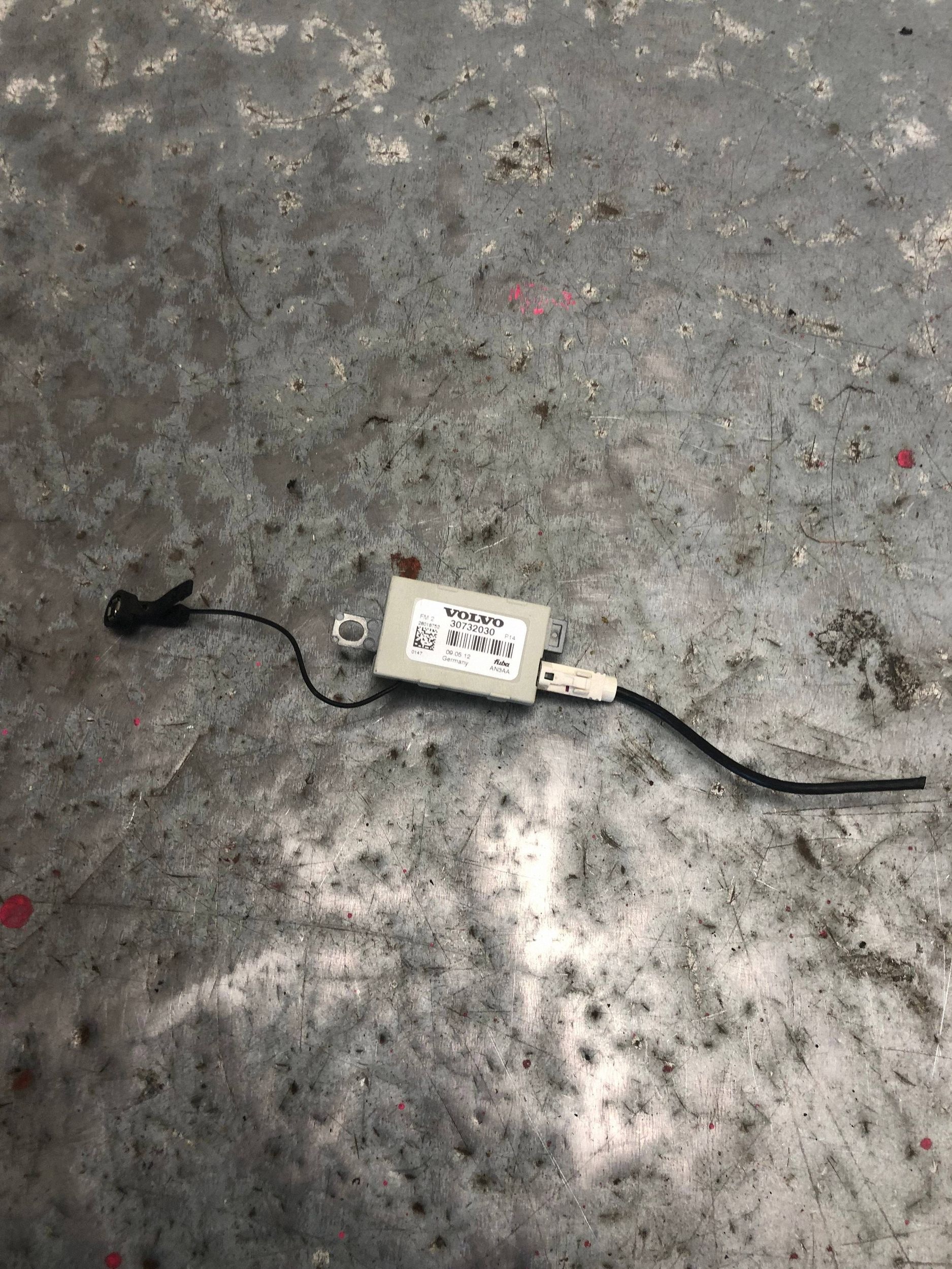 amplifier ANTENY VOLVO C30 LIFT 30732030