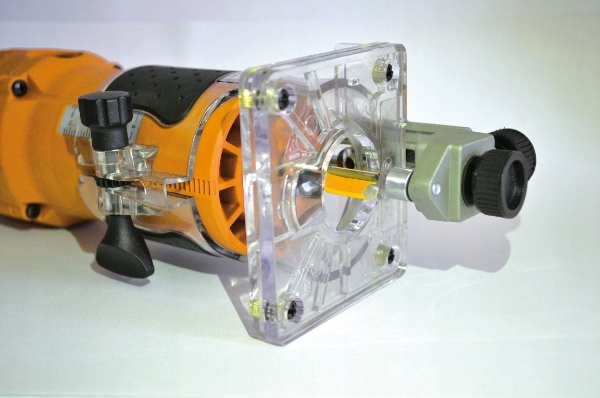 CMT10 FREZARKA KRAWĘDZIOWA JEDNORECZNA 550W Uchwyt narzędziowy (mm) 6 8