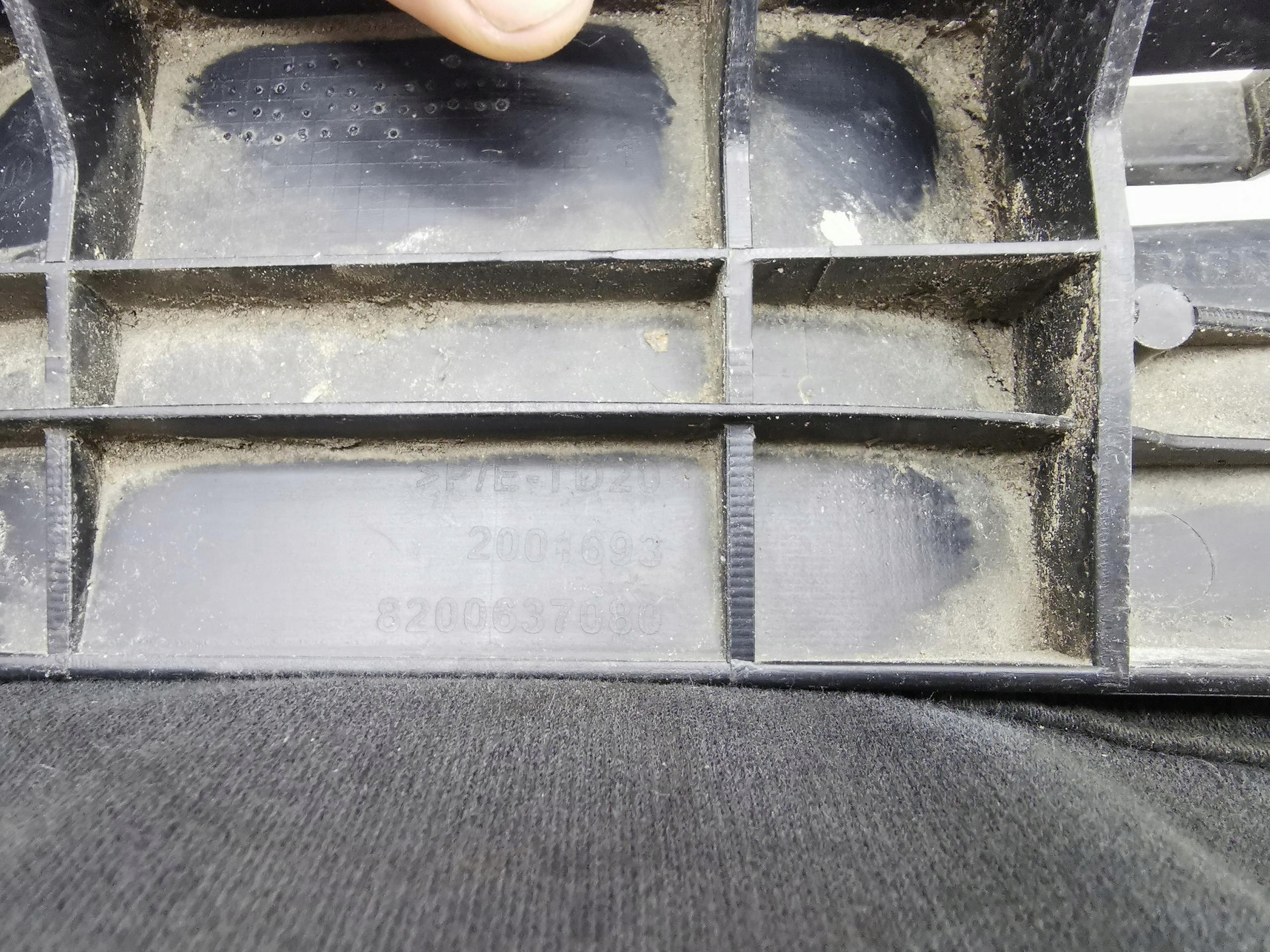 bumper bracket rear RENAULT TWINGO II 8200637080
