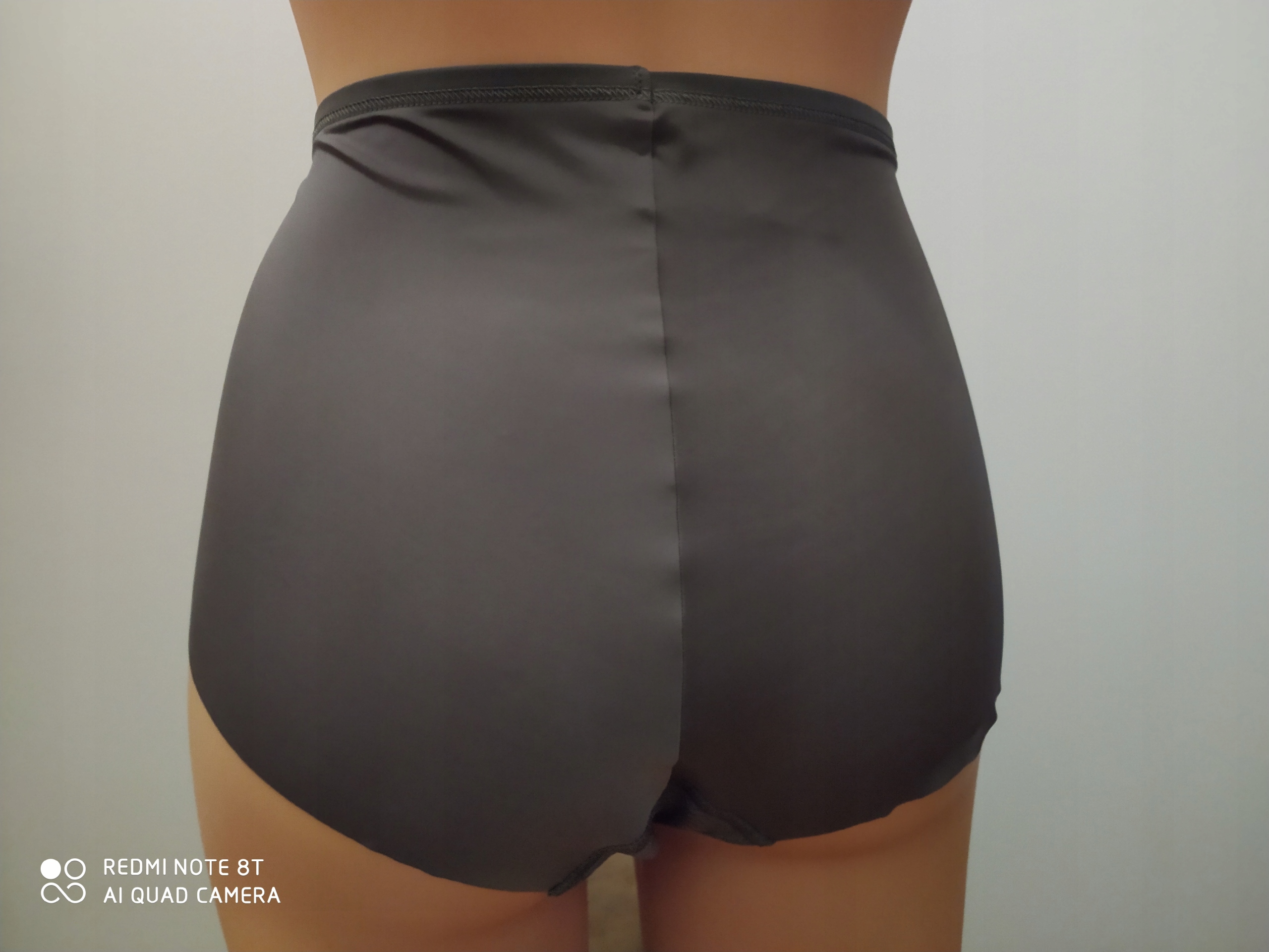 MAJTKI FELINA 46 Marka Triumph