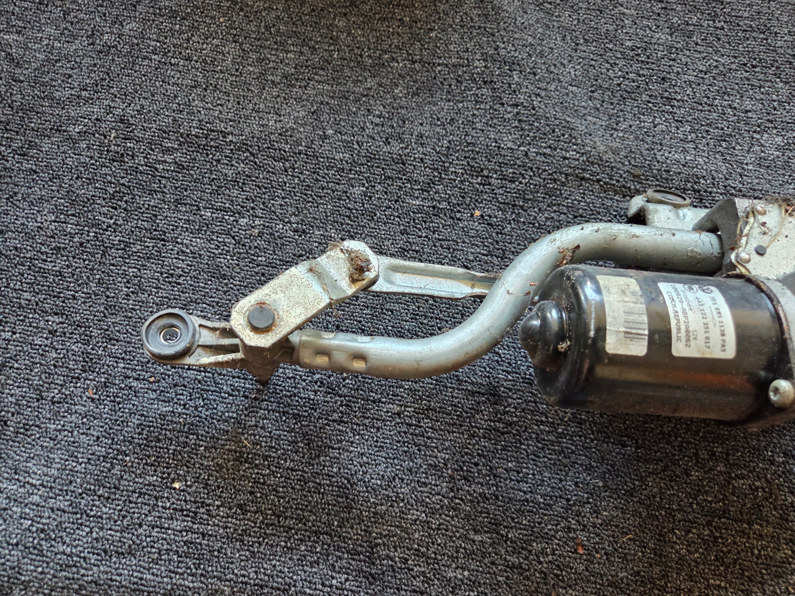 wiper mechanism front Z SILNICZKIEM VW T5 7E1955113B 7E1955023A