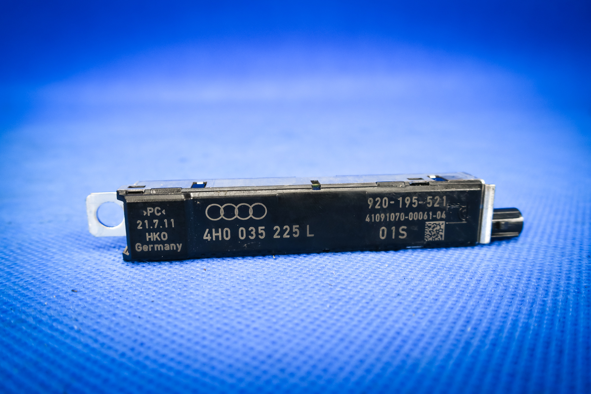 antenna amplifier Audi A8 S8 4H 4H0035225L