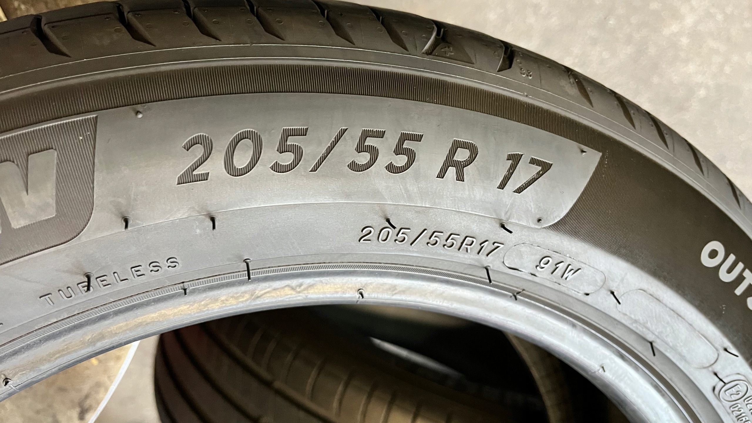 2 tyres summer 205/55R17 Michelin Primacy 4 6mm