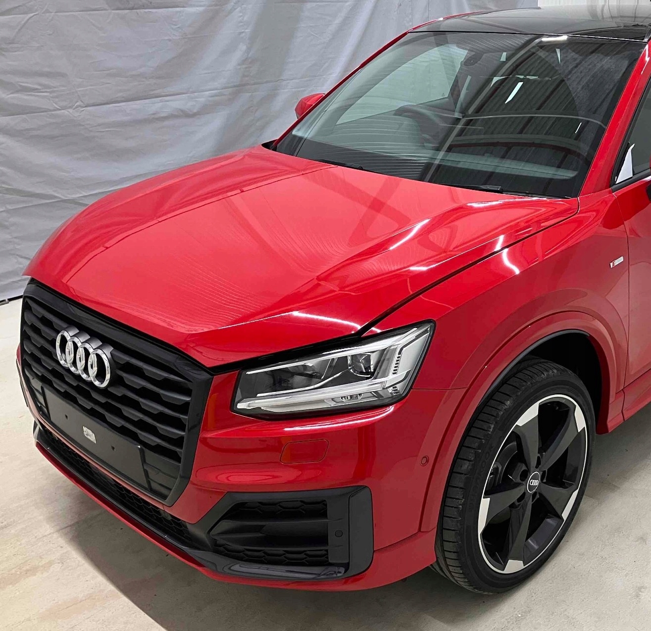 Przód Full Led PDC Audi Q2 81A 1.0 TSI S-Line LY3U
