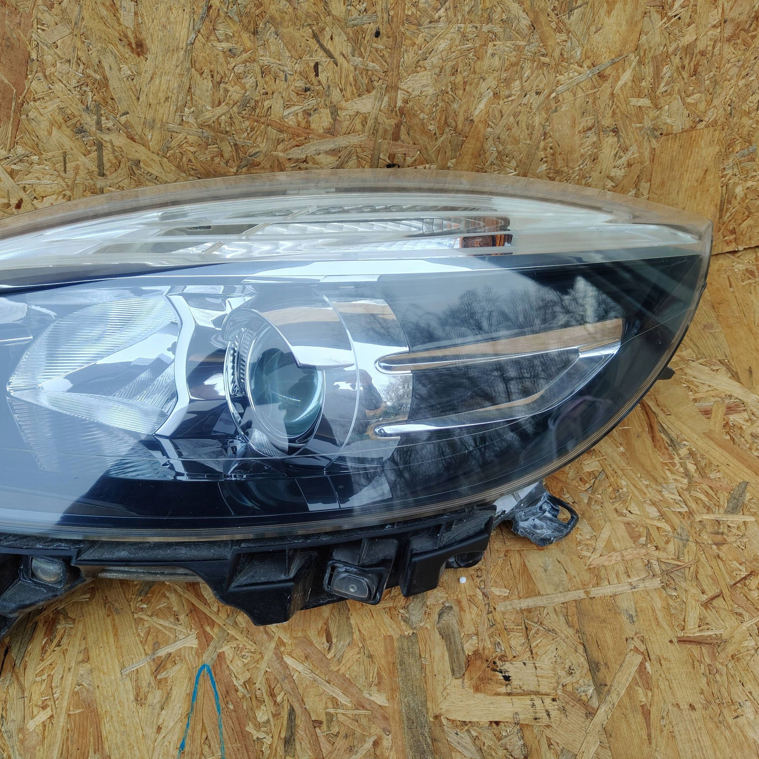 Reflektor front side left Renault Scenic III - Grand scenic 3 260601946R