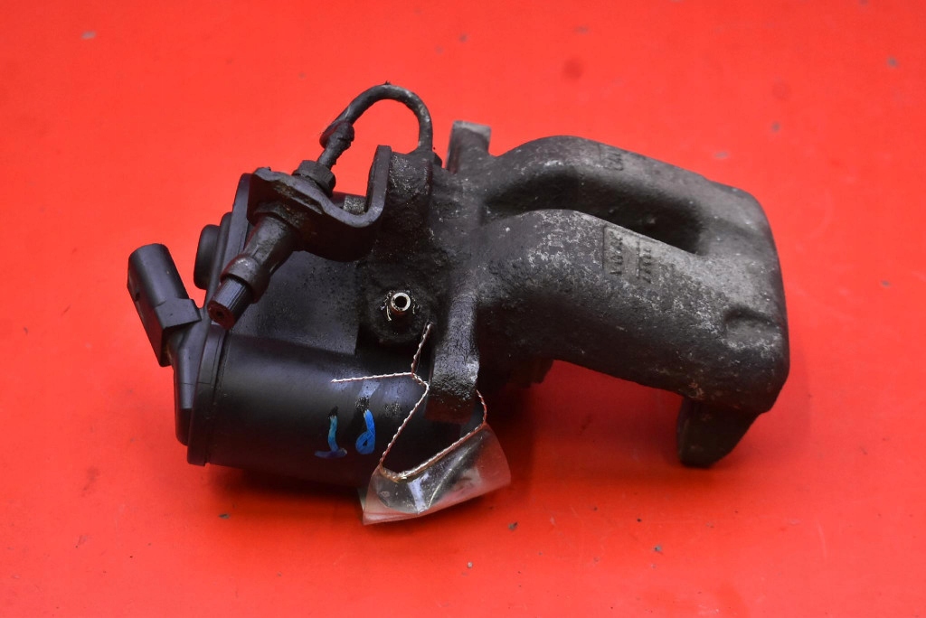 caliper brake right rear part VW PASSAT B6 2.0 TDI 140 KM 05-10