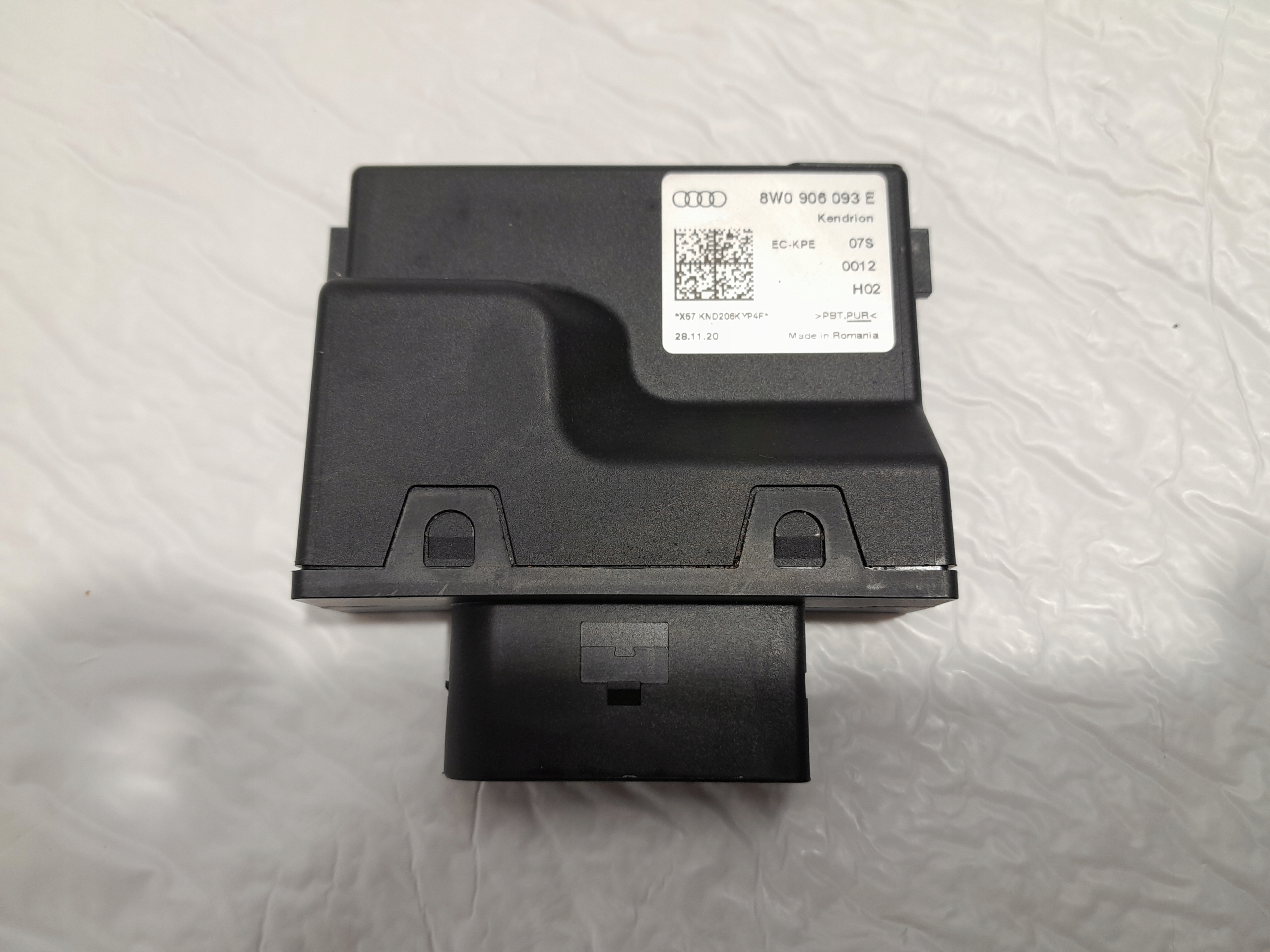AUDI A4 B9 LIFT Module TEROWNIK POMPY Carburant 8W0906093E