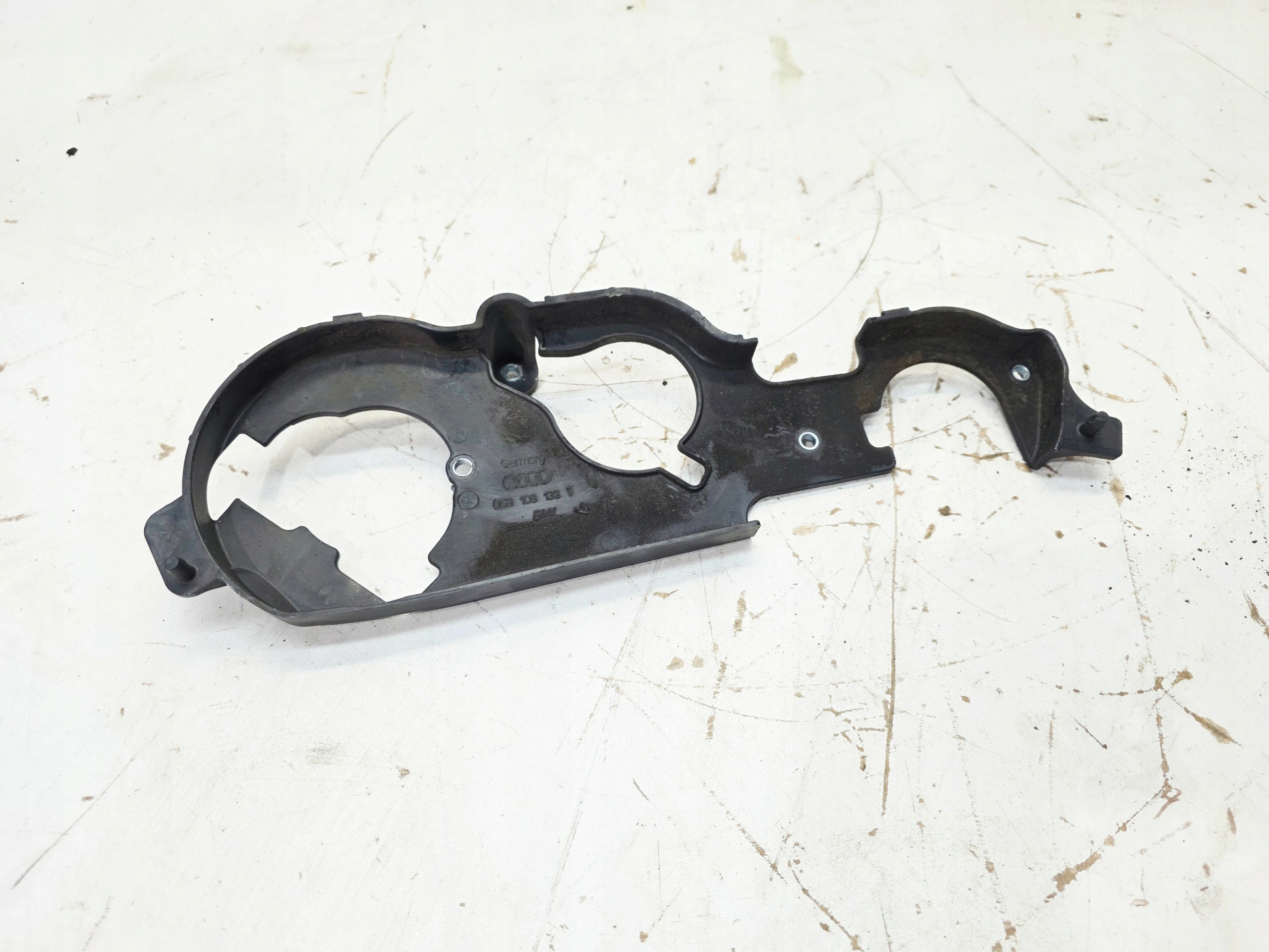 Couvercle carter distribution POMPY Carburant AUDI A4 B8 A5 8T Q5 8R 3.0 TDI 059109133T