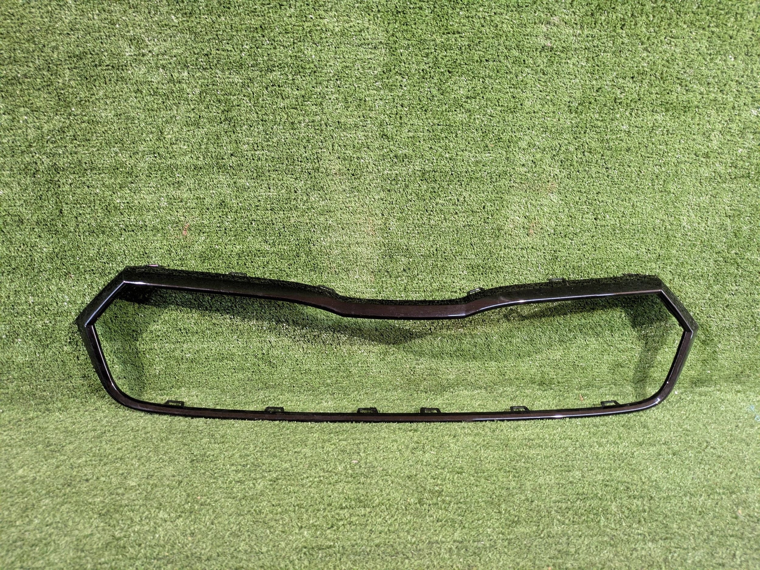 moulding GRILLA grille SKODA OCTAVIA IV LIFT