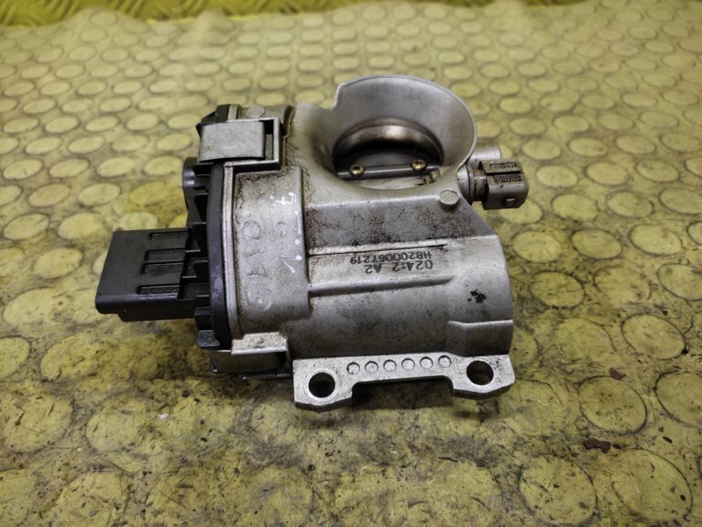 RENAULT CLIO II 1.2 throttle flap 8200067219