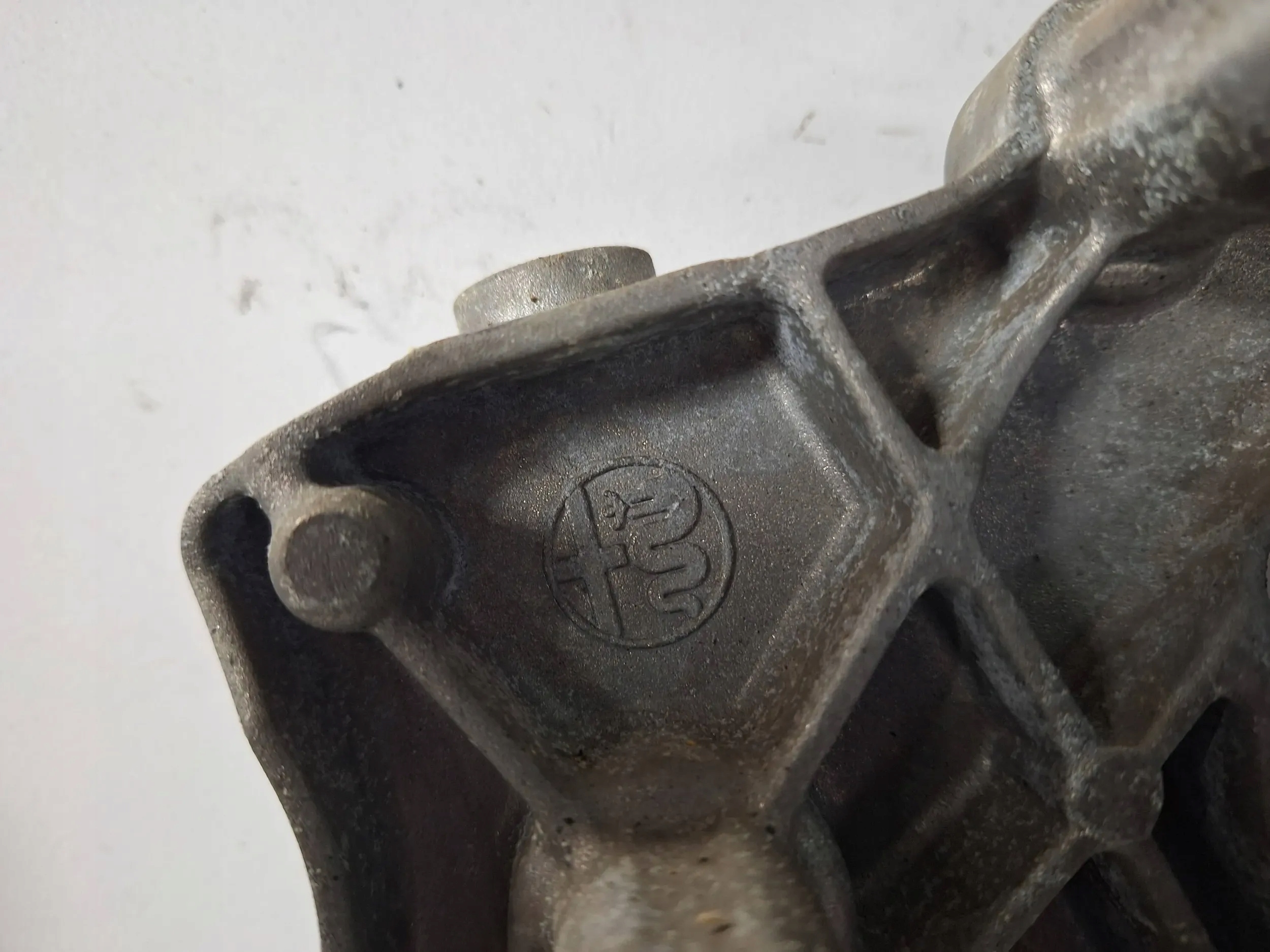 holder holder engine mount 670050465 Alfa Romeo Giulia QV 2.9i