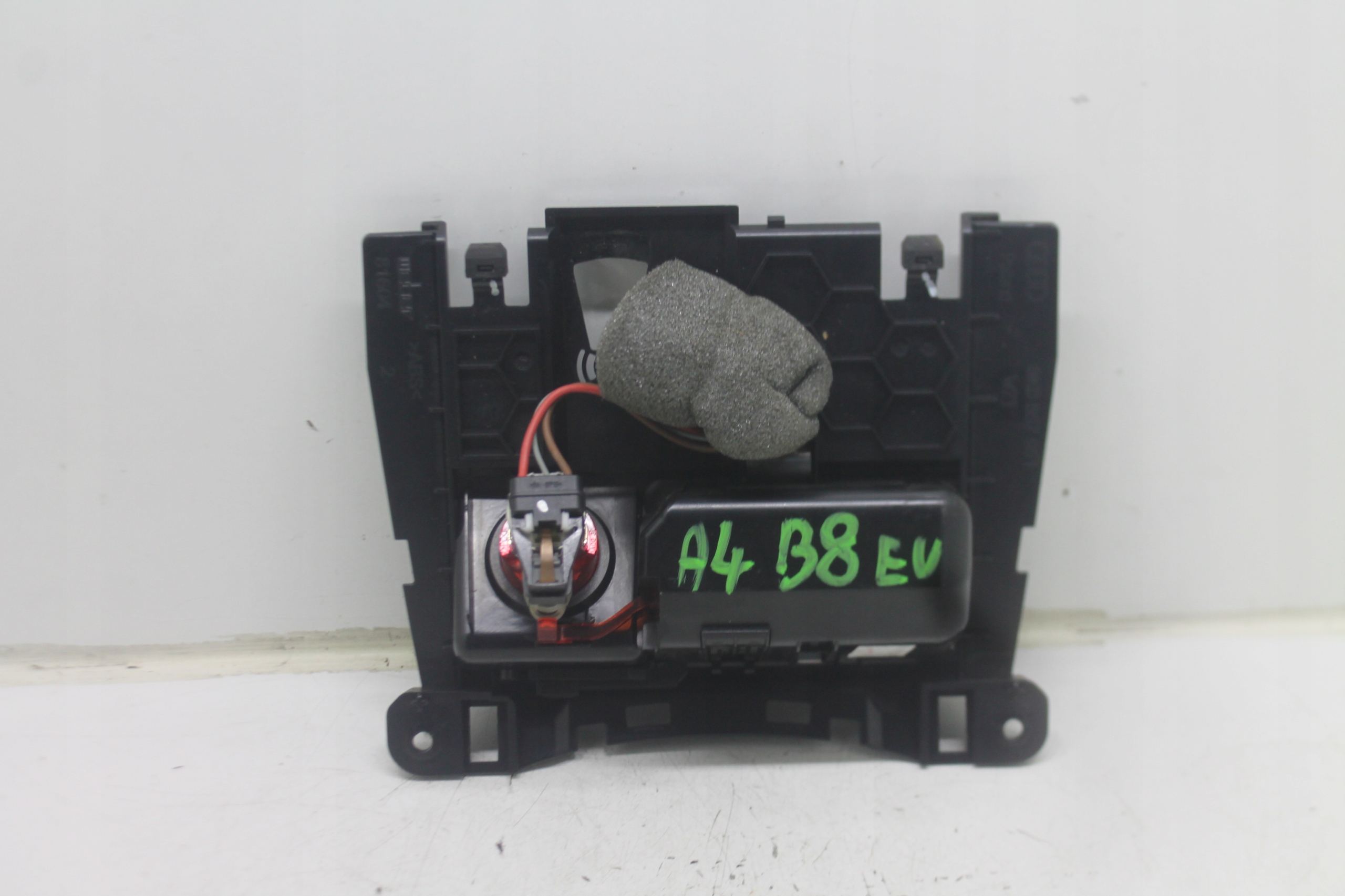 passenger compartment ashtray 8K0857951 AUDI A4 B8
