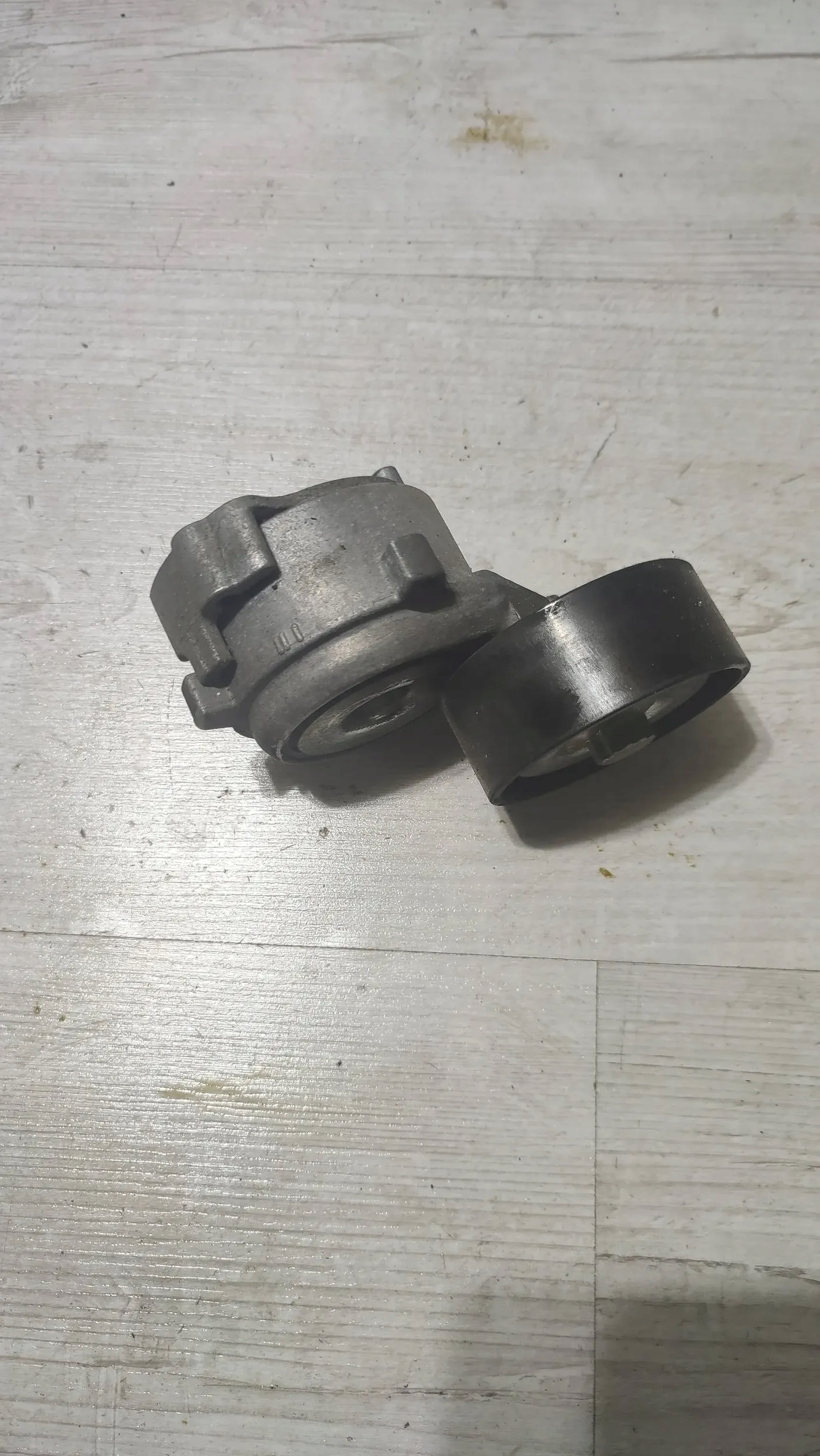 Opel Corsa F 1.2 22r. Riemenspanner Spannelement alternatora