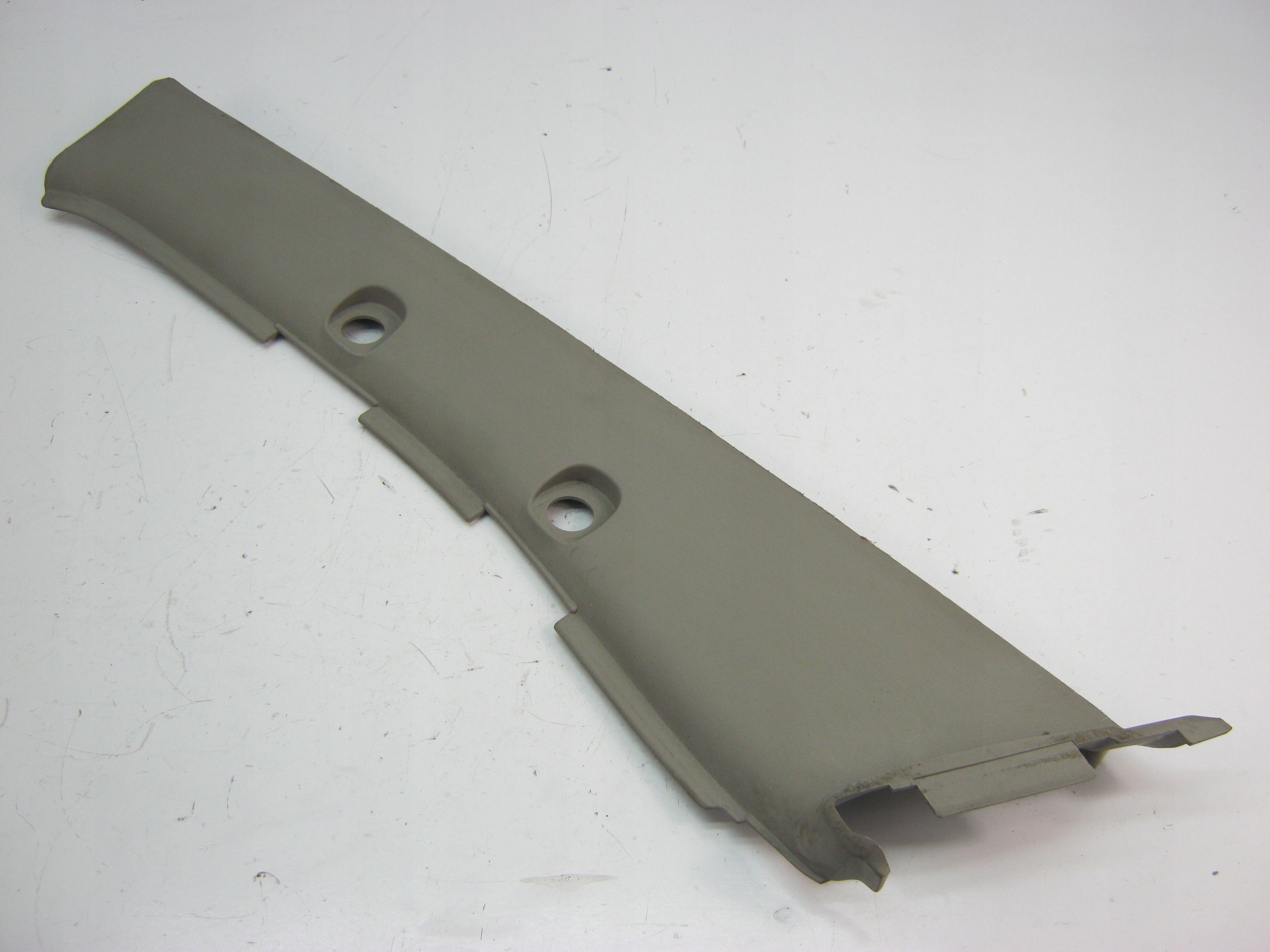 cover SLUPKA left MAXITY NISSAN CABSTAR 76912MB40