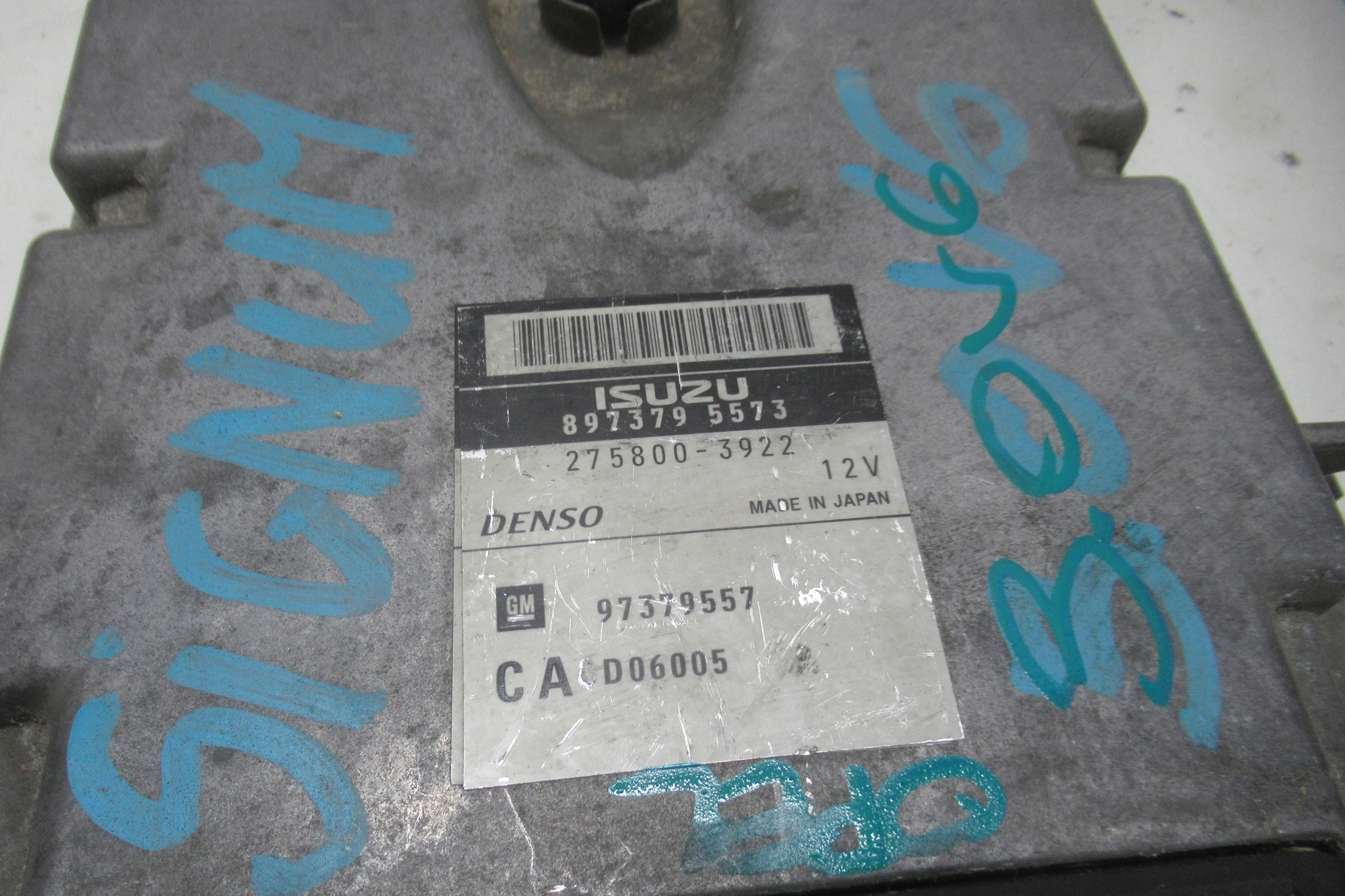 OPEL SIGNUM 3.0 V6 computer control unit of the engine 897379-5573 97379557